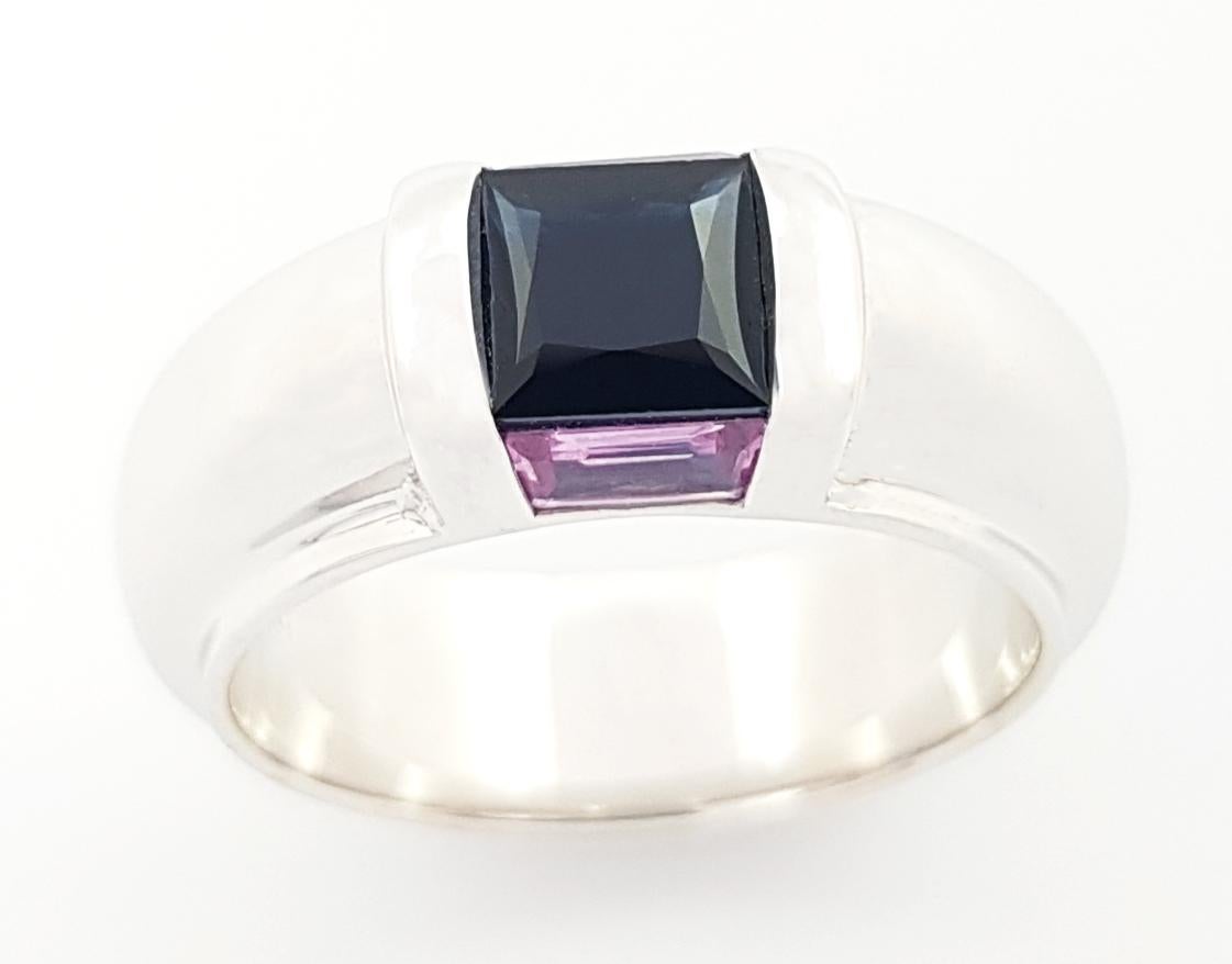 Black Sapphire with Pink Sapphire Ring set in 18K White Gold Settings For Sale 2
