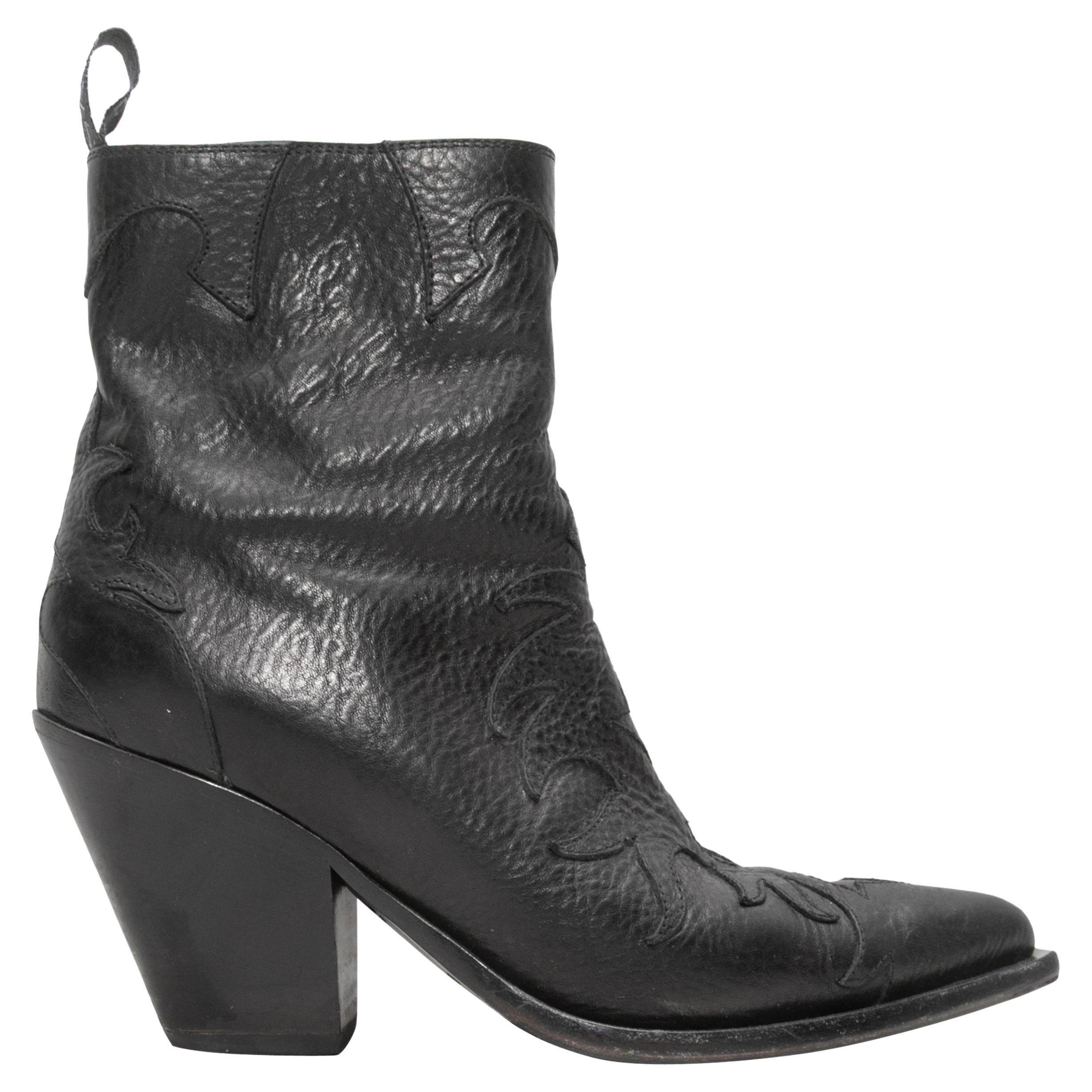 Botines Sartore negros con puntera Western talla 38.5