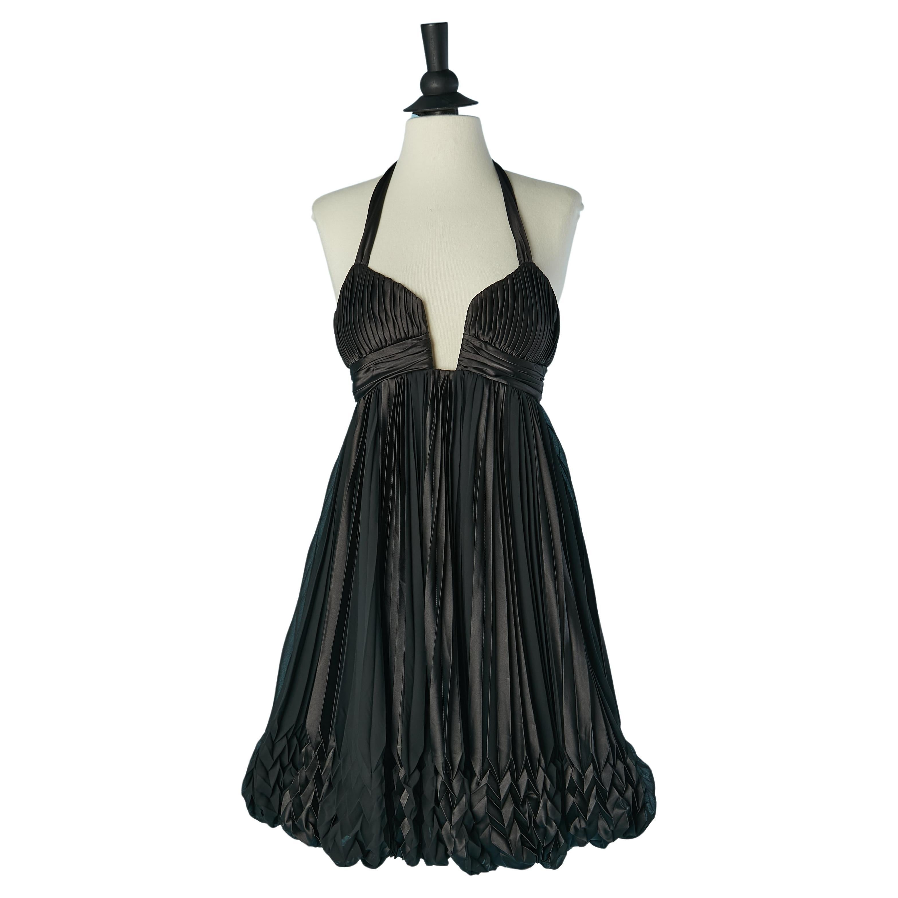 Vestido de cóctel negro de satén y gasa sin espalda y plisado Carolyne ROEHM en venta