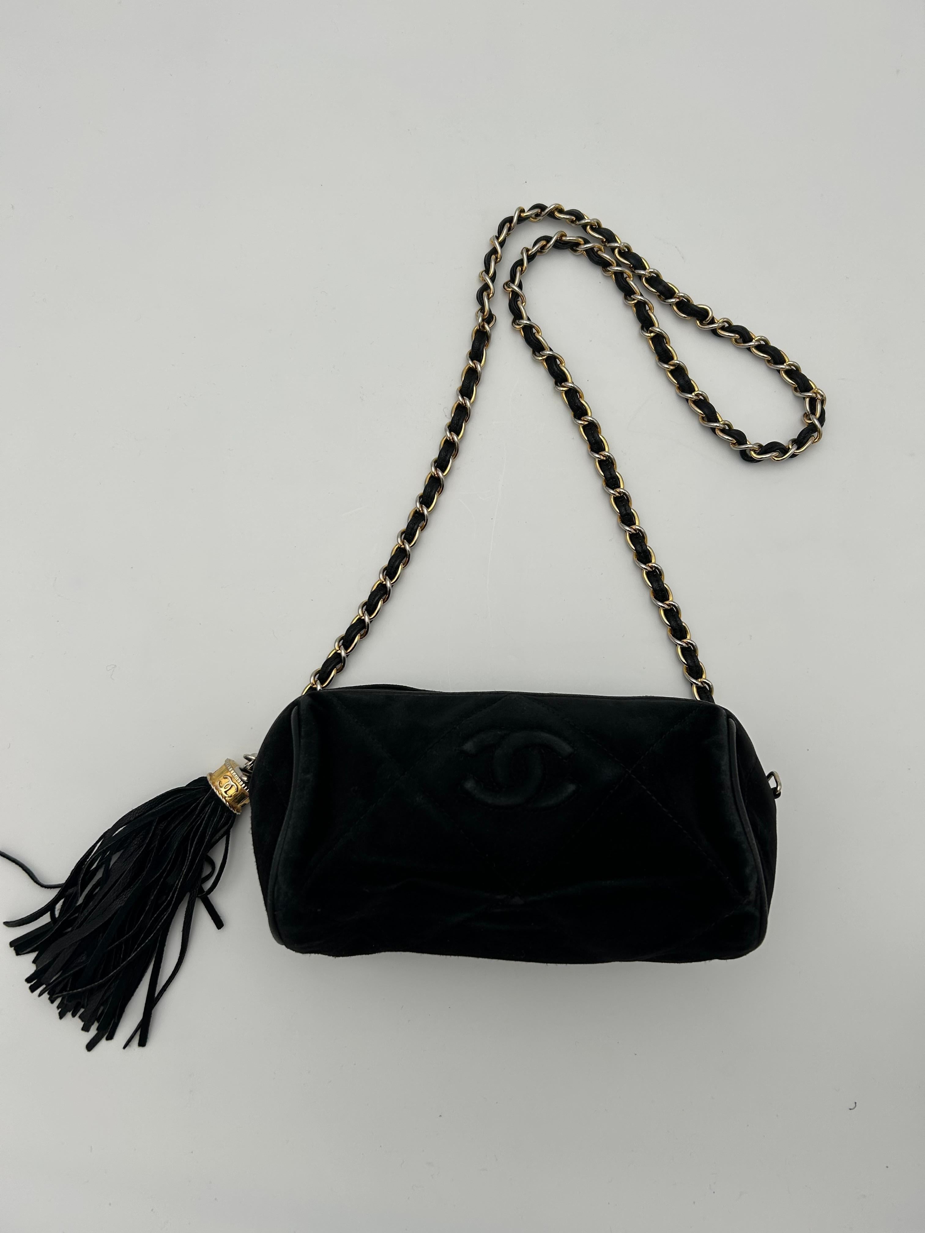 Chanel Bommeltasche aus schwarzem Nubuk (Schwarz) im Angebot
