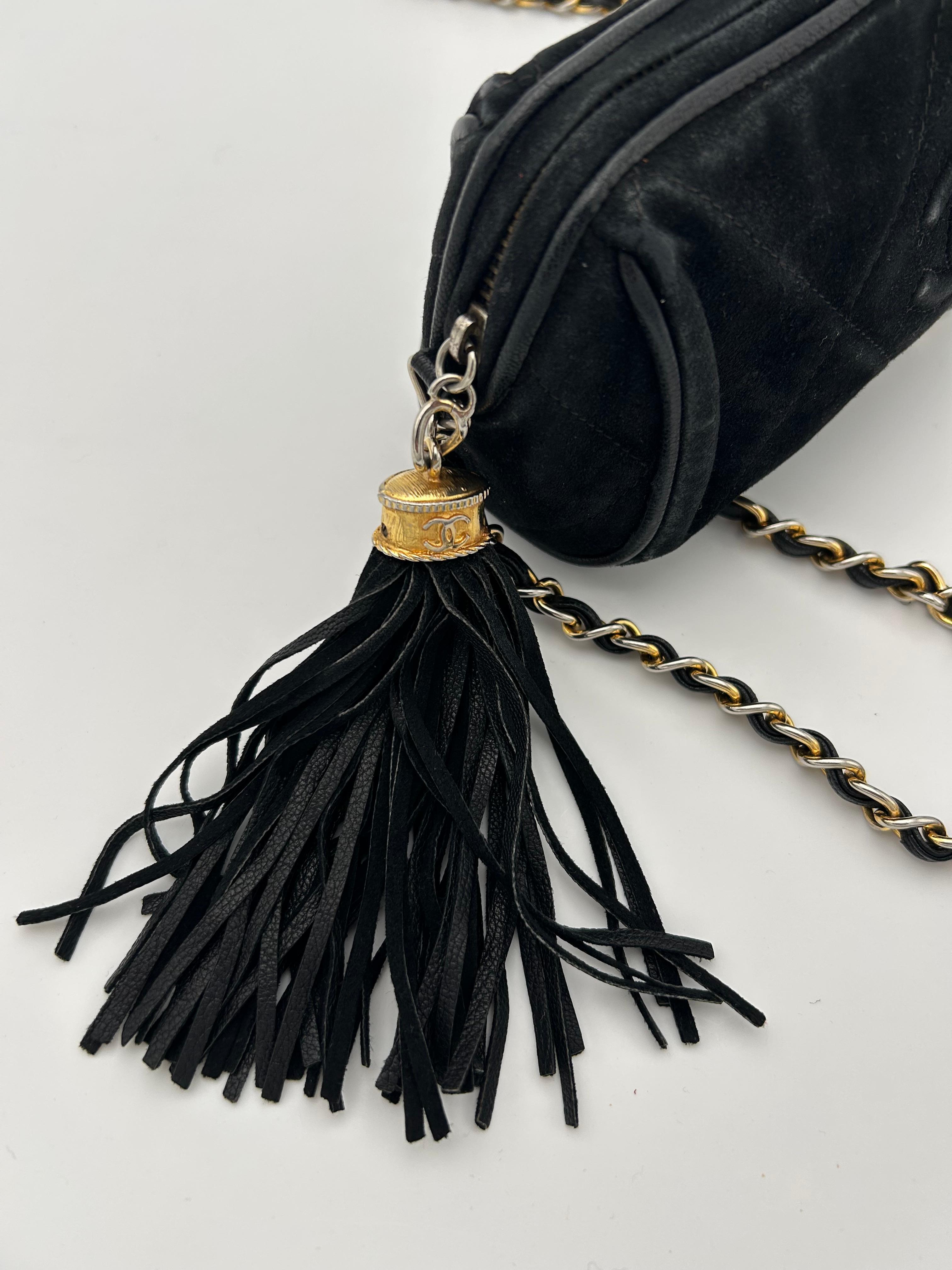 Chanel Bommeltasche aus schwarzem Nubuk im Angebot 1
