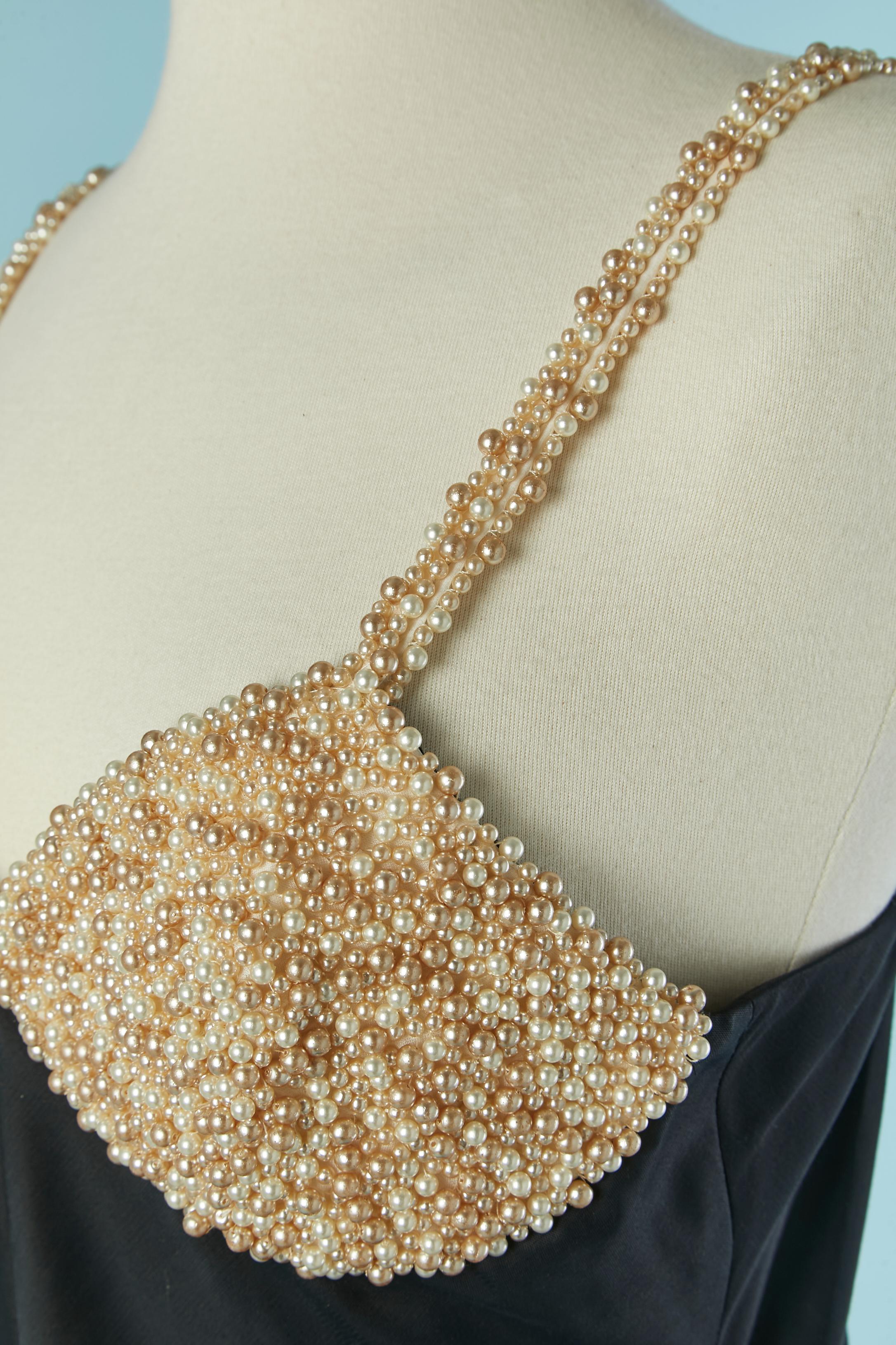 Noir Robe de cocktail en satin noir avec perles sur le buste CHANTAL THOMASS en vente