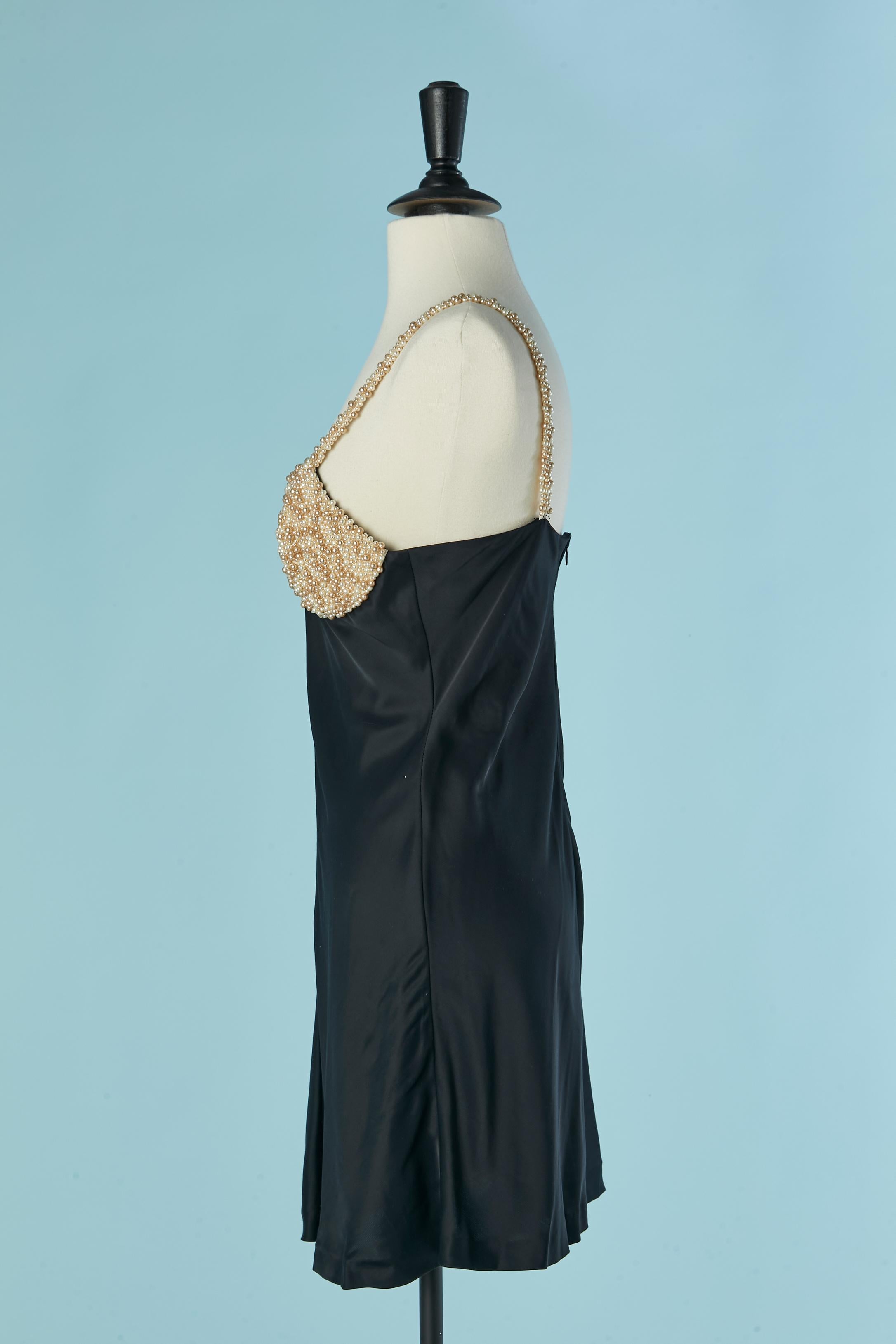 Robe de cocktail en satin noir avec perles sur le buste CHANTAL THOMASS Excellent état - En vente à Saint-Ouen-Sur-Seine, FR