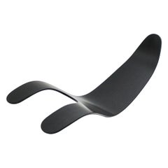 Sedia a dondolo moderna scandinava nera Chip di Teppo Asikainen Ikka Terho, 1995