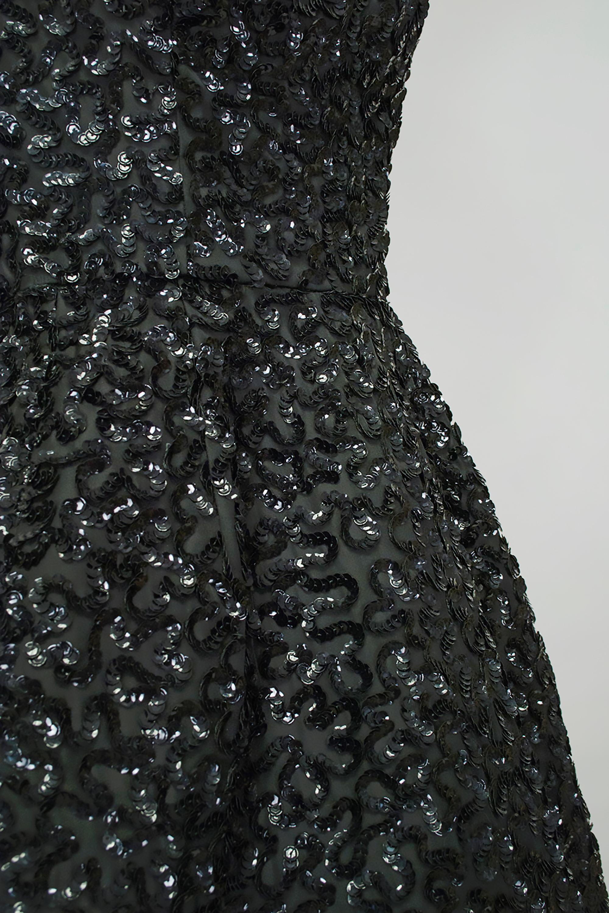 Nero *Dimensioni più grandi* Pavé Sequin Starry Night Abito a cerchio senza maniche - M, anni '50 in vendita 3