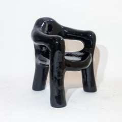 Schwarzer skulpturaler Dreibein-Sessel aus Harz-überzogenem Schaumstoff von Michal Cihlar