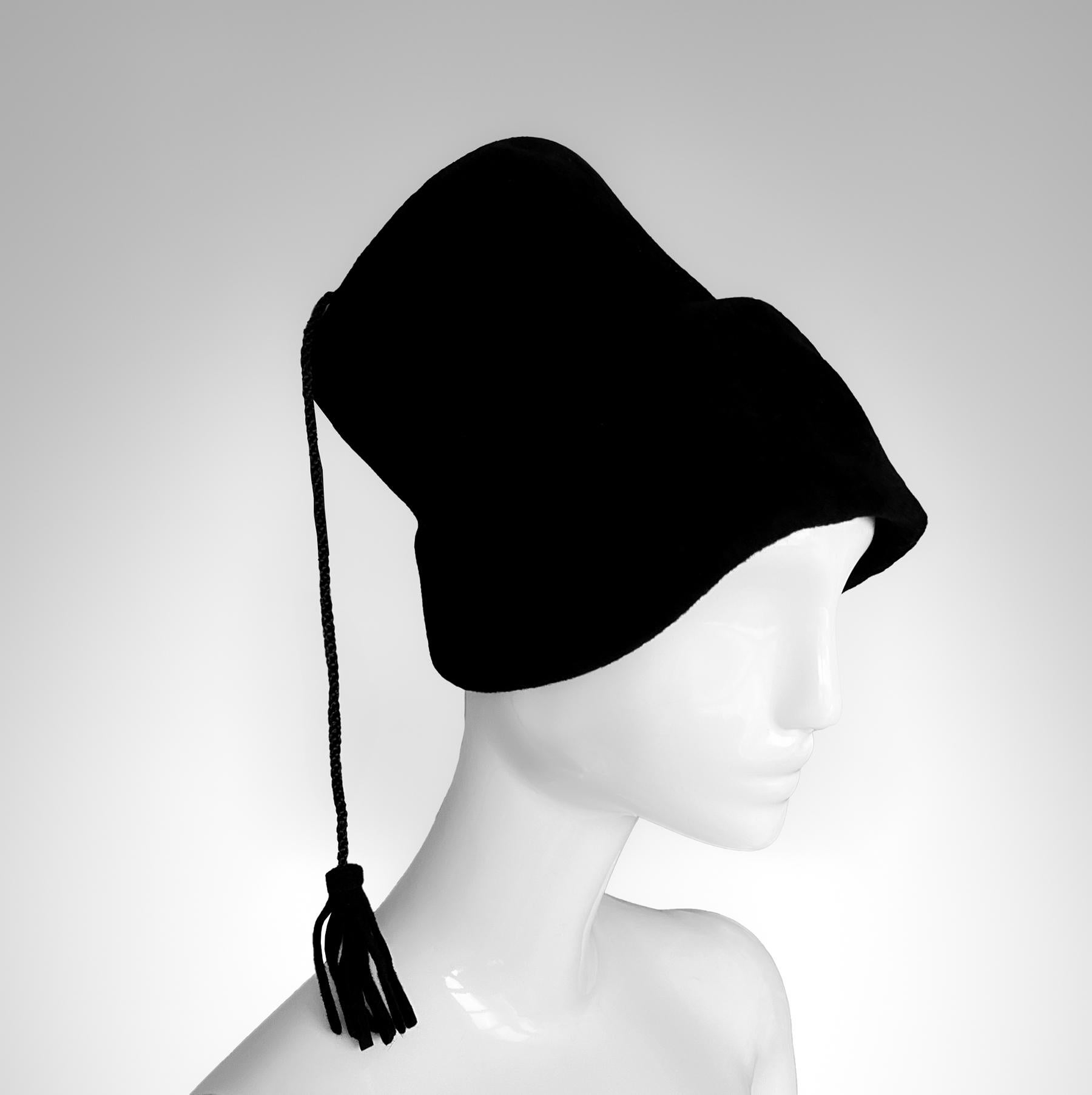 Women's Black Sculptural Velvet Hat Philippe Model Paris Avant Garde For Sale