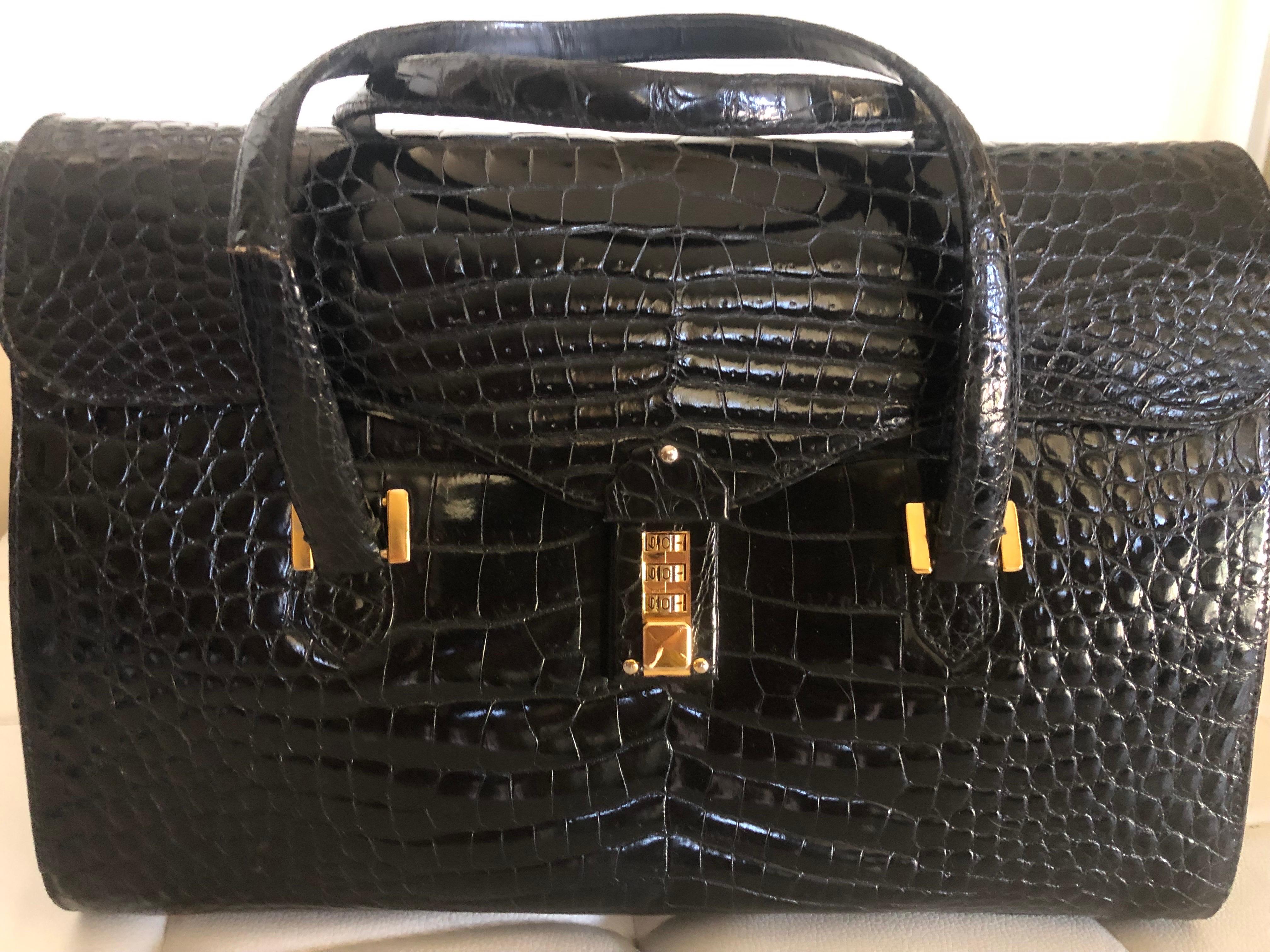Black Sculptured Leather Handbag w/ Gold Combination Lock Alligator Look Italy 3