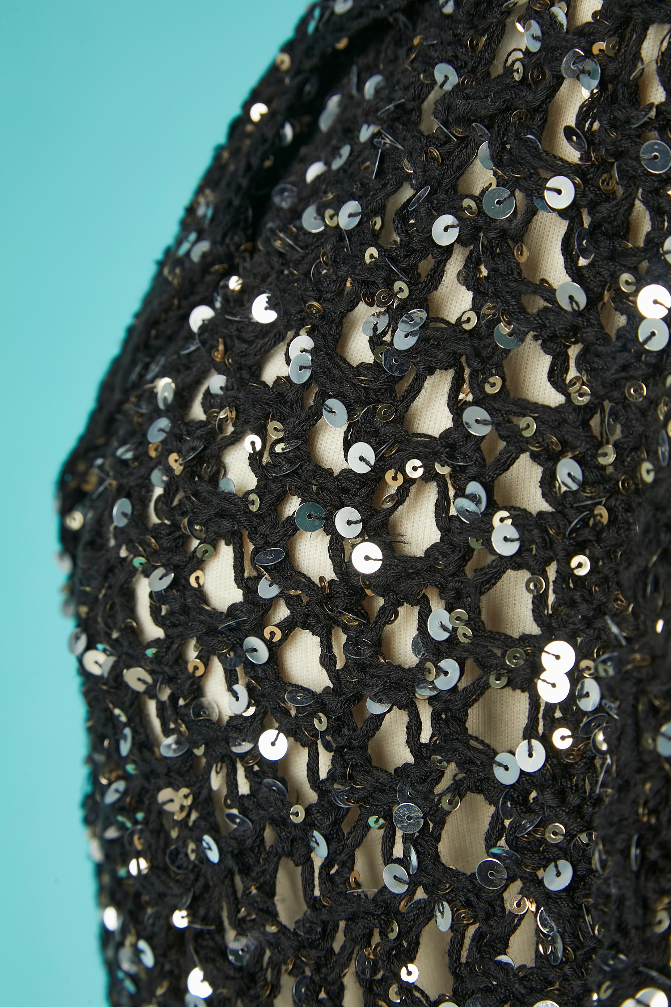 Schwarze Abendstrickjacke aus Baumwollstrick mit durchsichtigen Streifen und Pailletten Chanel Resort 2023 im Angebot 2