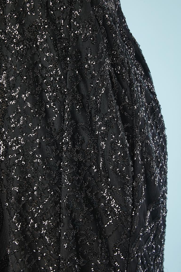 Schwarzes durchsichtiges Abendkleid mit Paillettenbesticktem Gai Mattiolo rotem Teppich  im Zustand „Hervorragend“ im Angebot in Saint-Ouen-Sur-Seine, FR
