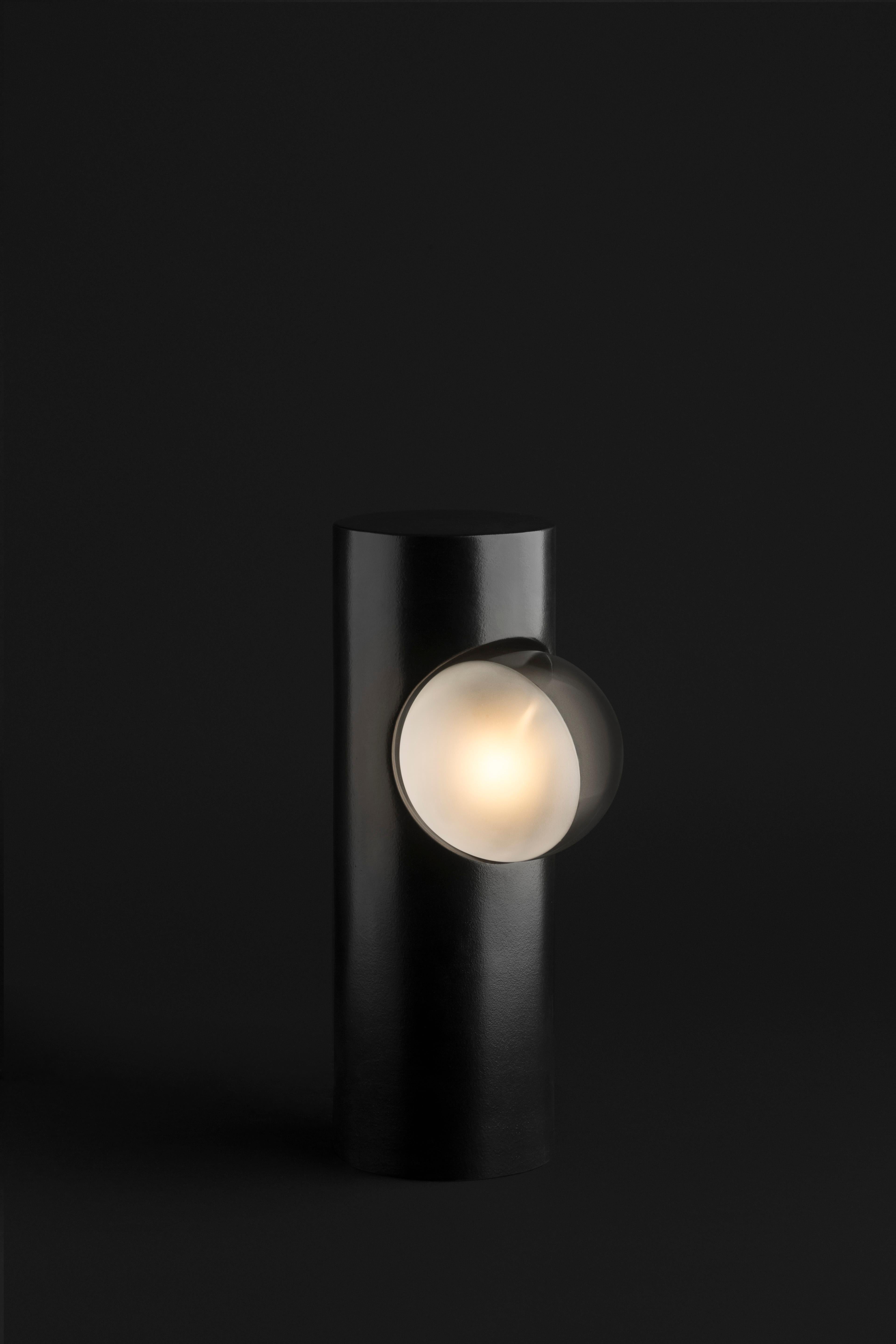 Black Semigloss Post Lamp by Subject Bureaux In New Condition For Sale In Geneve, CH