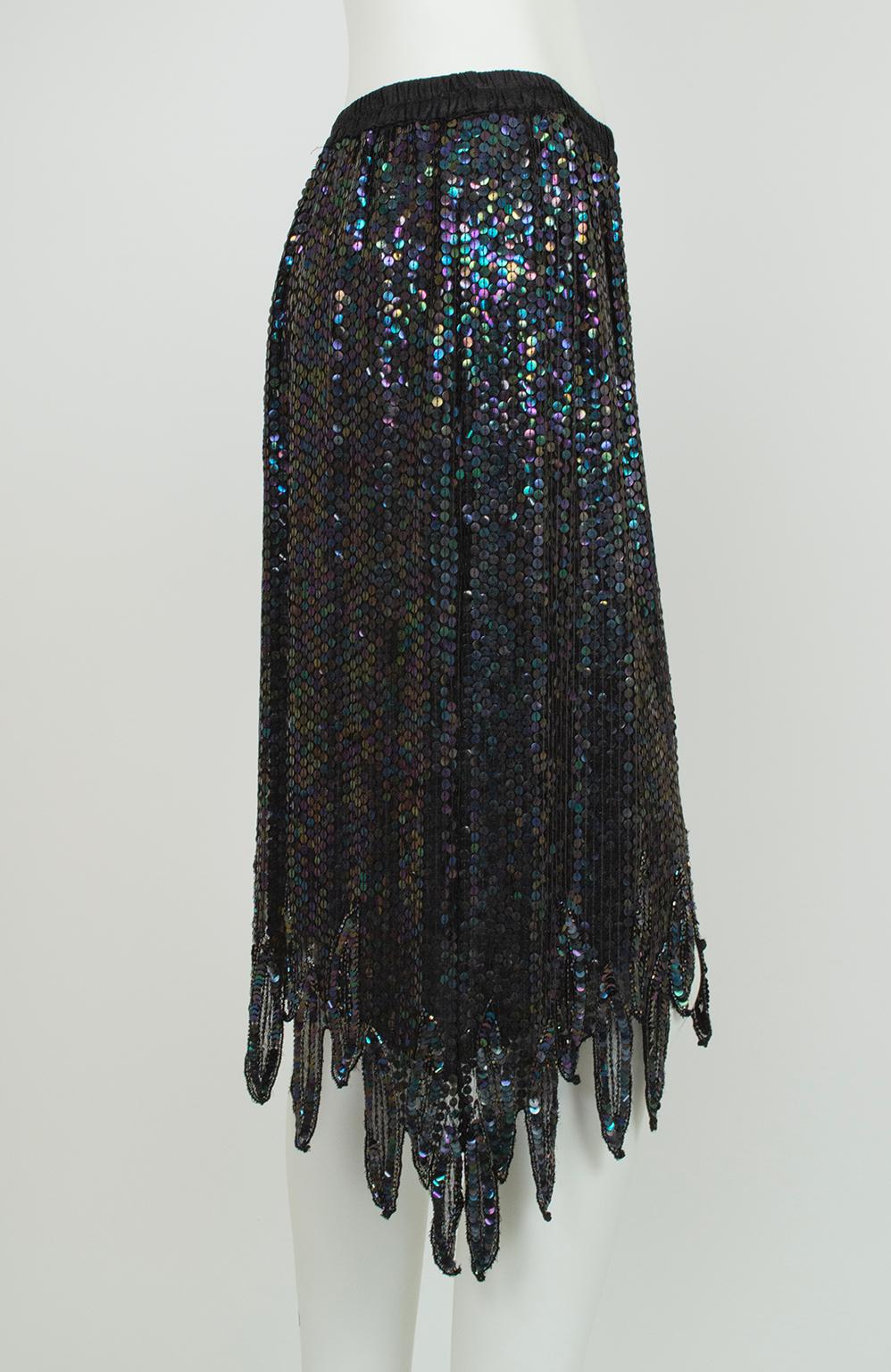 Black Sequin Zig Zag Edge Top, Skirt and Jogger Co-ord Set – M-L, 1980s For Sale 11