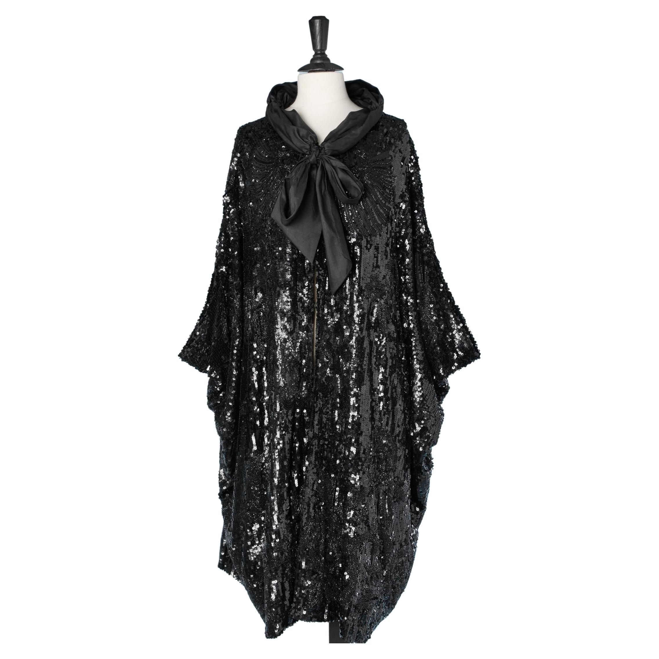 Black sequin and beads Opéra coat with raw silk lining and bow 