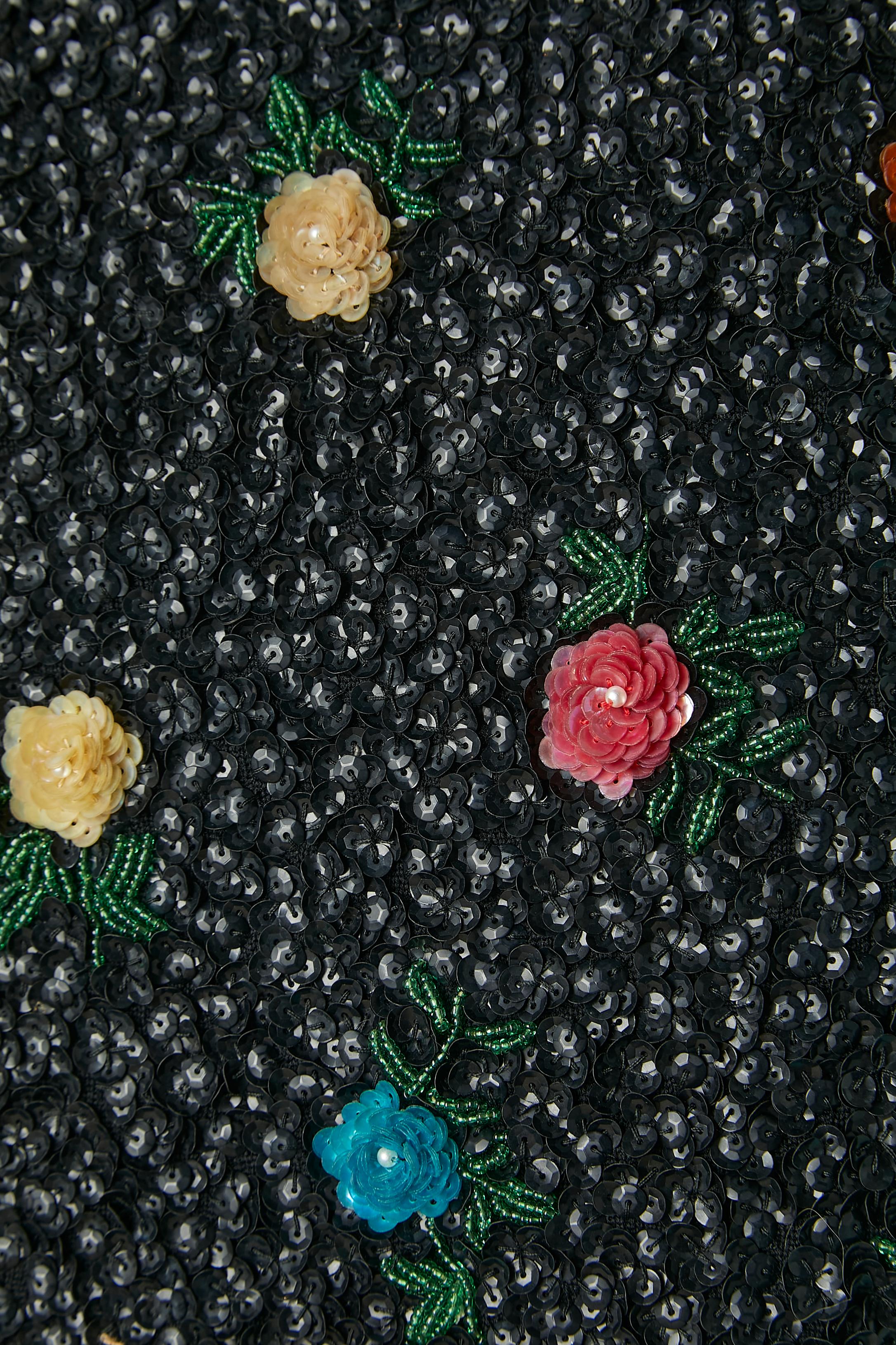 Black sequin and beads sleeveless top HOUSE OF GOLD Circa 1960's In Excellent Condition For Sale In Saint-Ouen-Sur-Seine, FR
