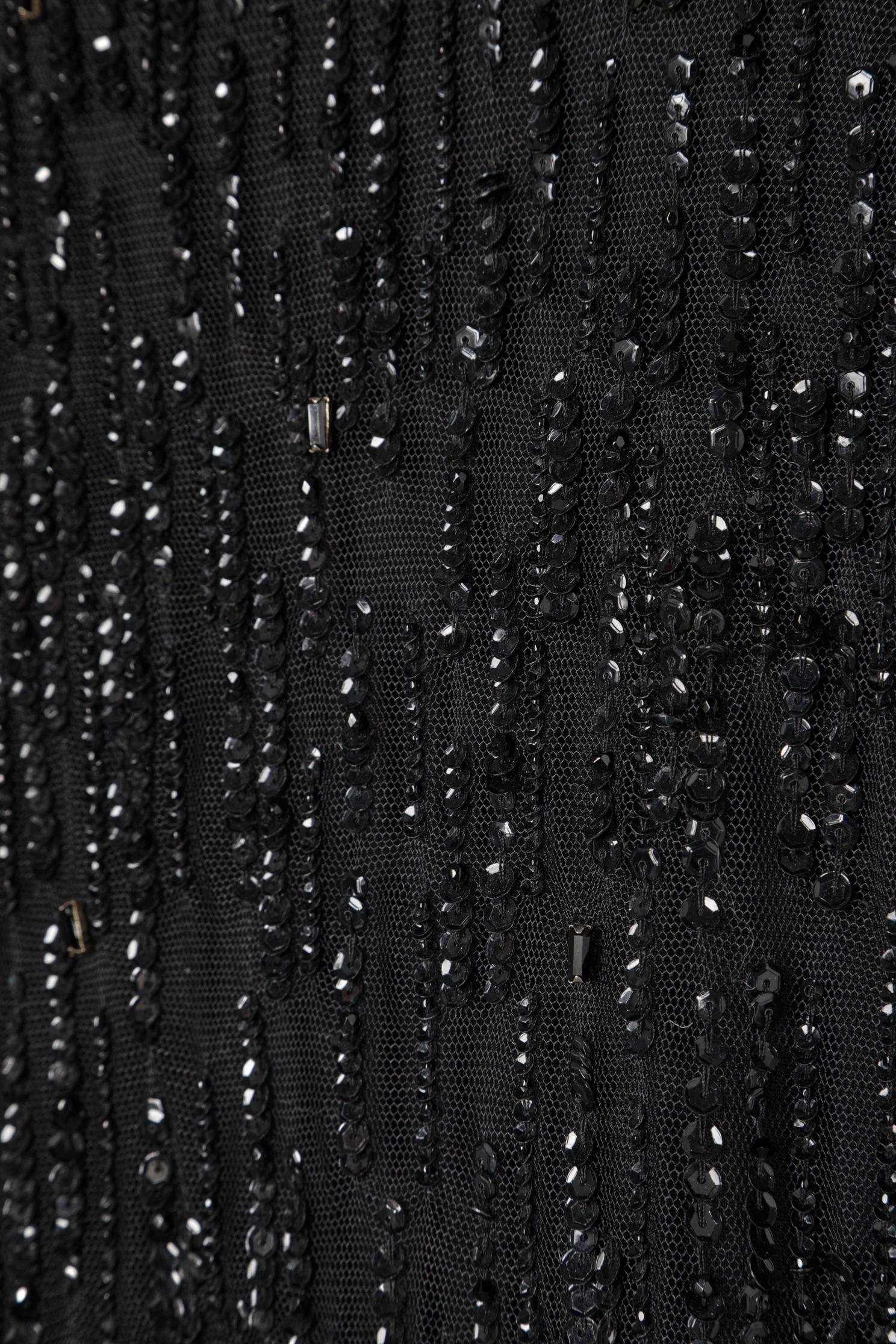 Schwarzes Paillettenkleid auf einem Sockel aus Tüll und Strassbroschen Lanvin by Alber Elbaz im Angebot 1