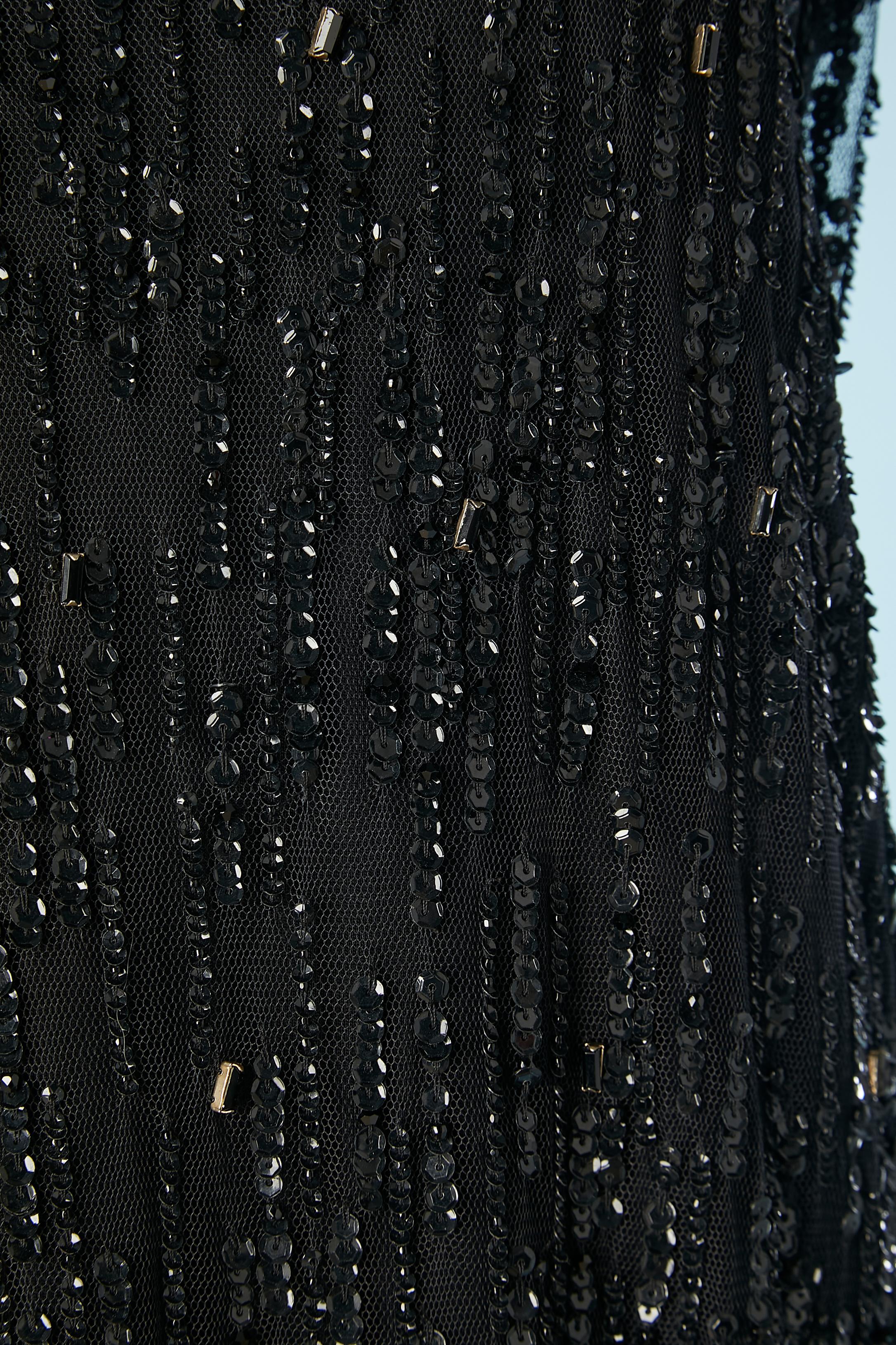 Schwarzes Paillettenkleid auf Tüllsockel mit Strassbroschen Lanvin by Alber Elbaz Damen im Angebot
