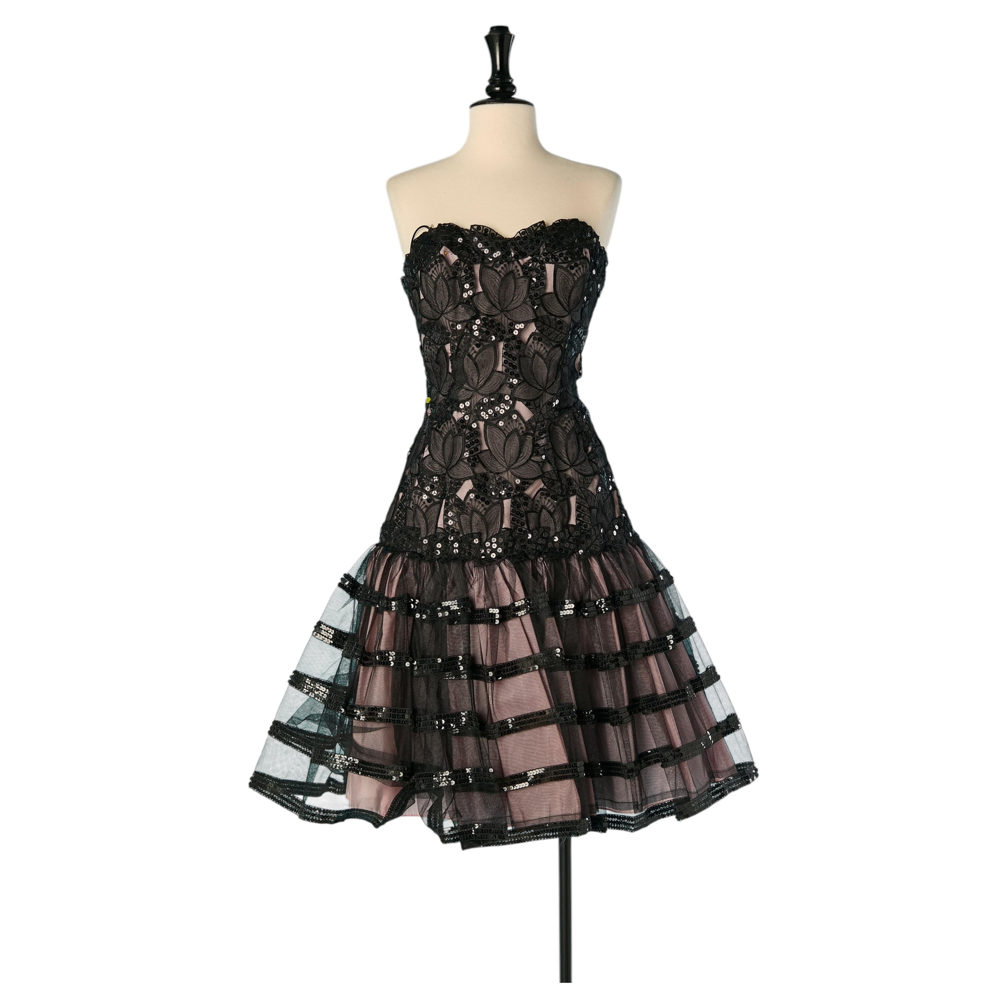 Abito bustier in pizzo con paillettes nere e tulle di VICTOR COSTA