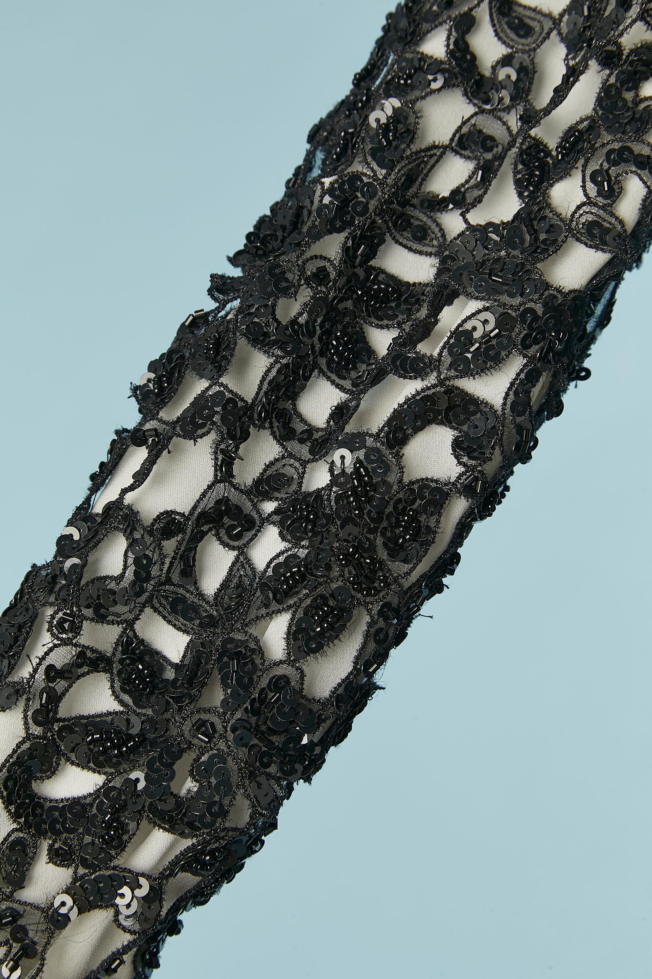 Applicazione di pizzo nero con paillettes su seta avorio  abito da cocktail Lorena Sarbu In condizioni ottime in vendita a Saint-Ouen-Sur-Seine, FR