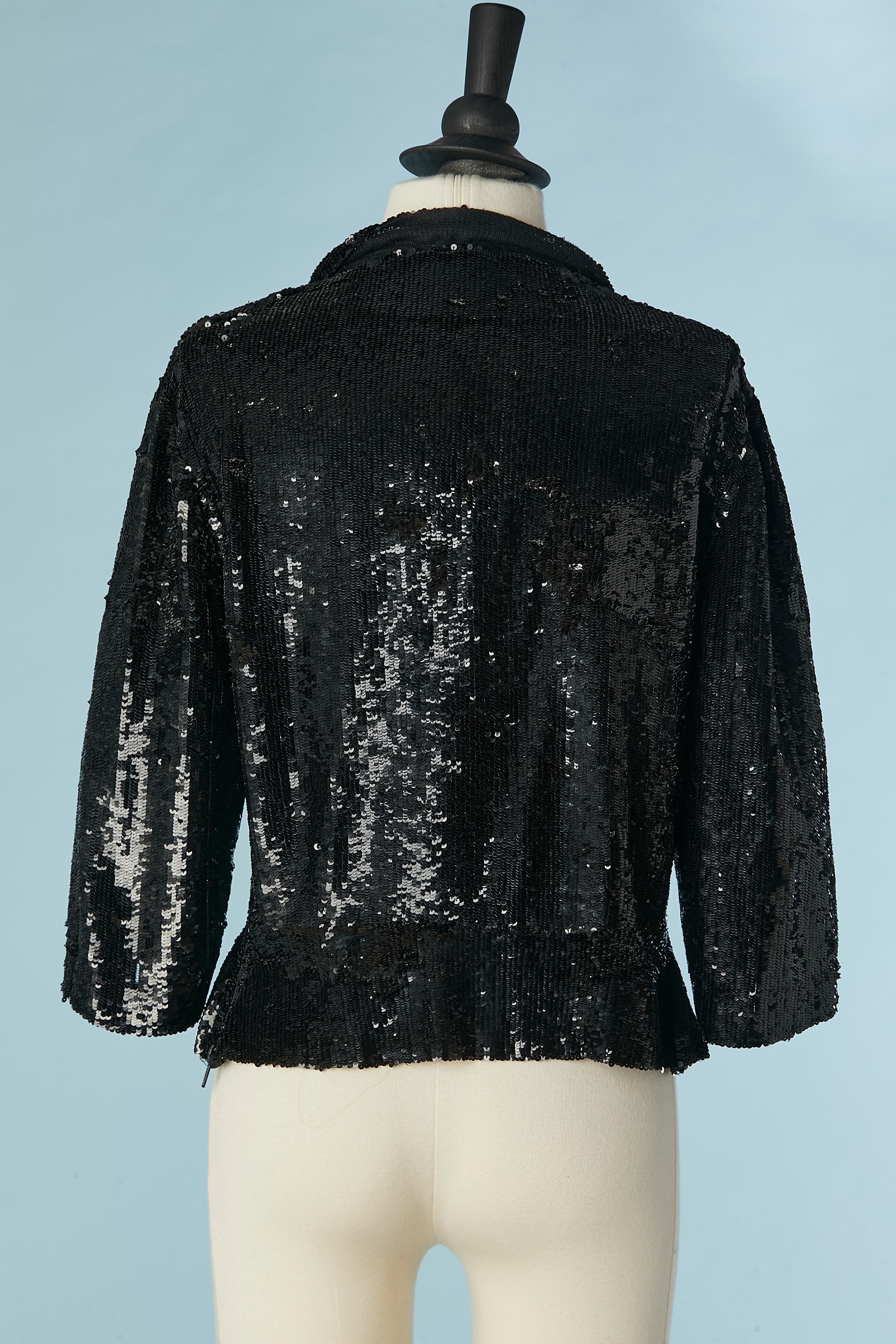 Top à col en paillettes noir Circa 1970 Pour femmes en vente