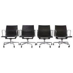 Black Set (4) Herman Miller Original Eames EA335 Office Chairs Castor Base