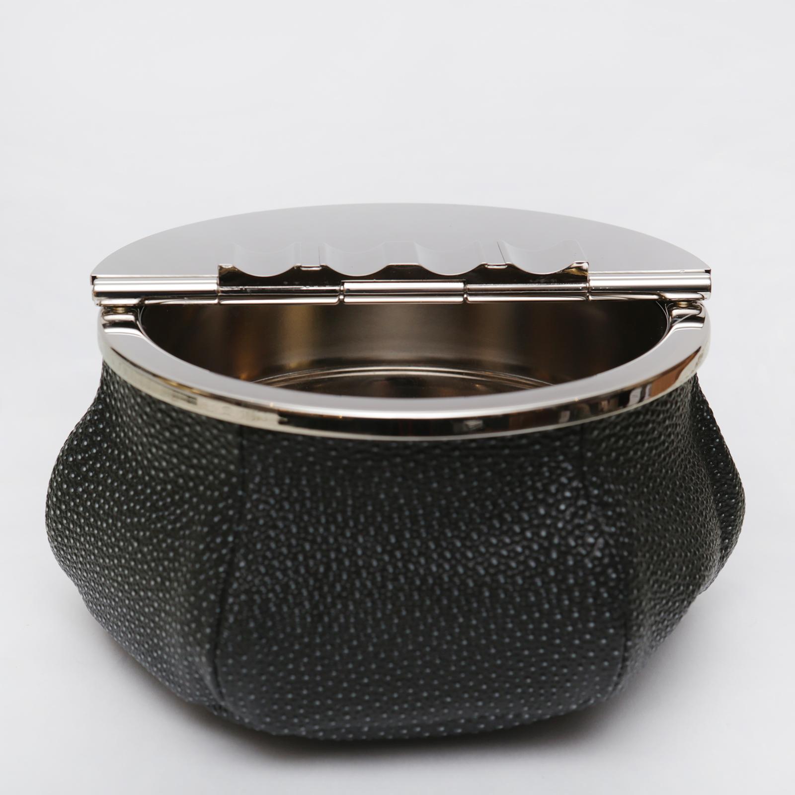 Polished Black Sharkskin 4 Cigars Yachting Ashtray For Sale