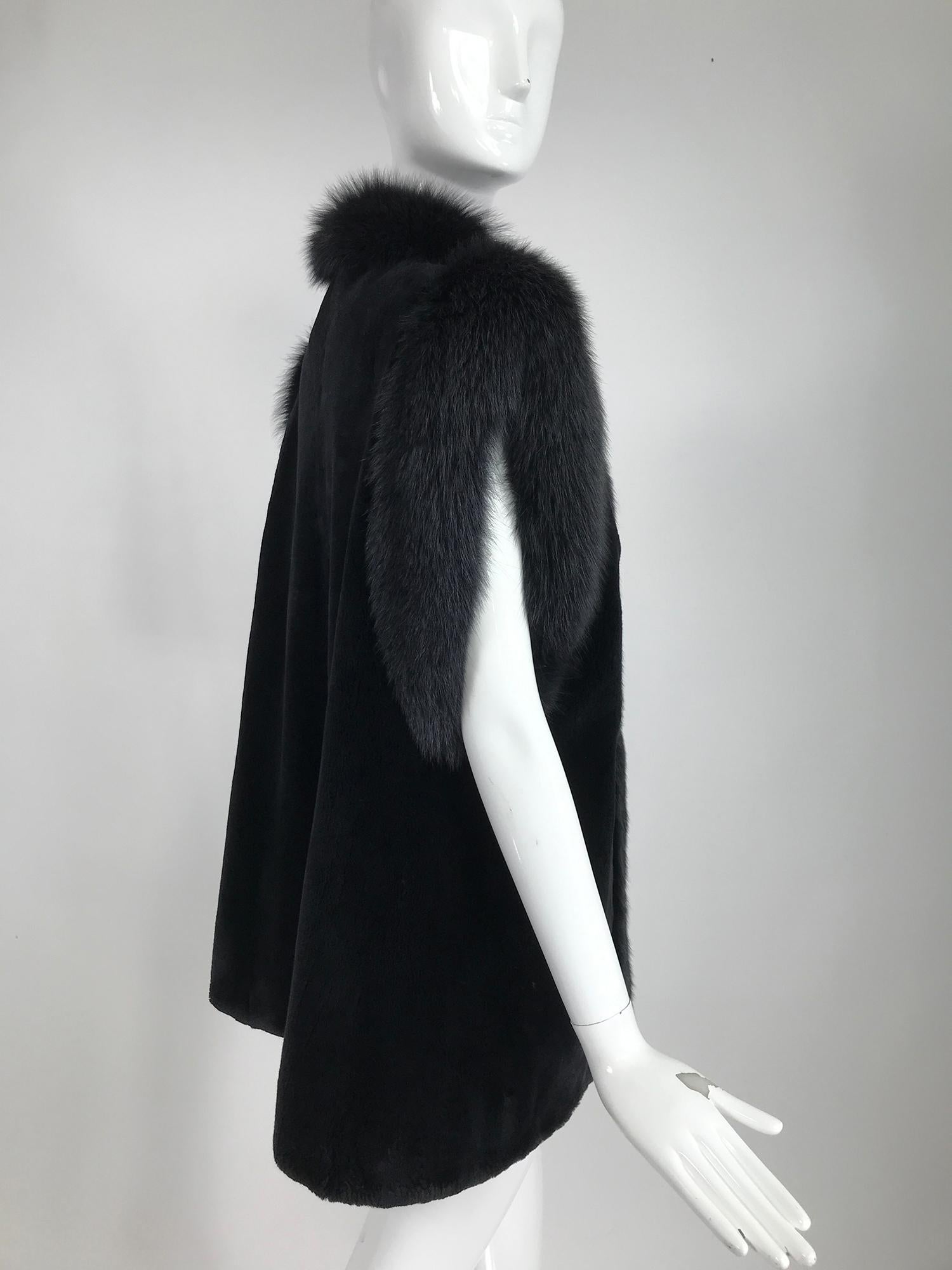 Black Sheared Beaver with Fox Gilet or Vest Vintage 1970s For Sale 1