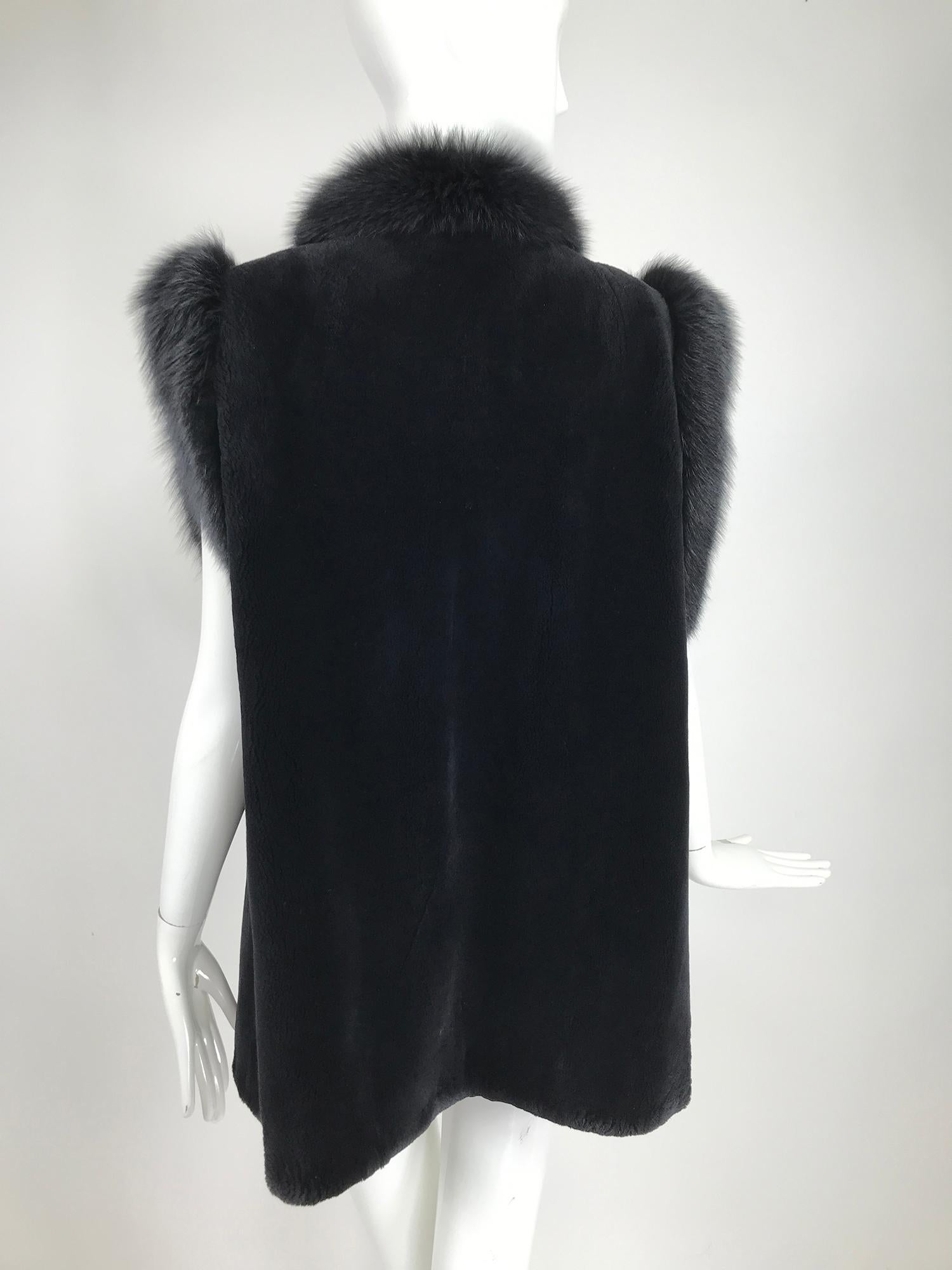 Black Sheared Beaver with Fox Gilet or Vest Vintage 1970s For Sale 4