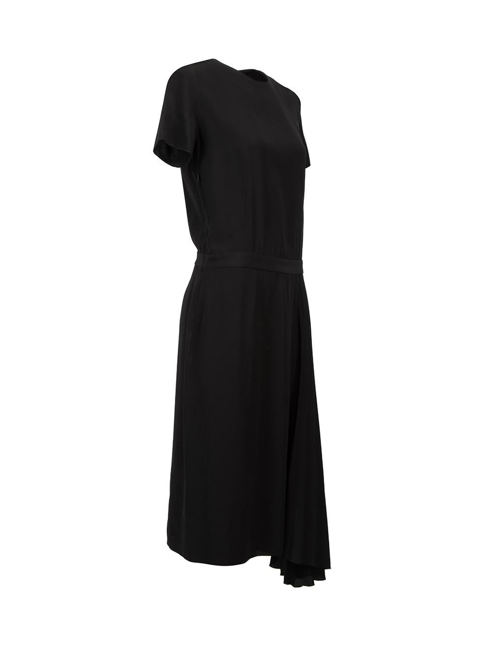 CONDITION is Very good. Hardly any visible wear to dress is evident on this used Mulberry designer resale item.



Details


Black

Silk

Midi dress

Round neckline

Pleated detail

Back keyhole neckline with button fastening

Side zip