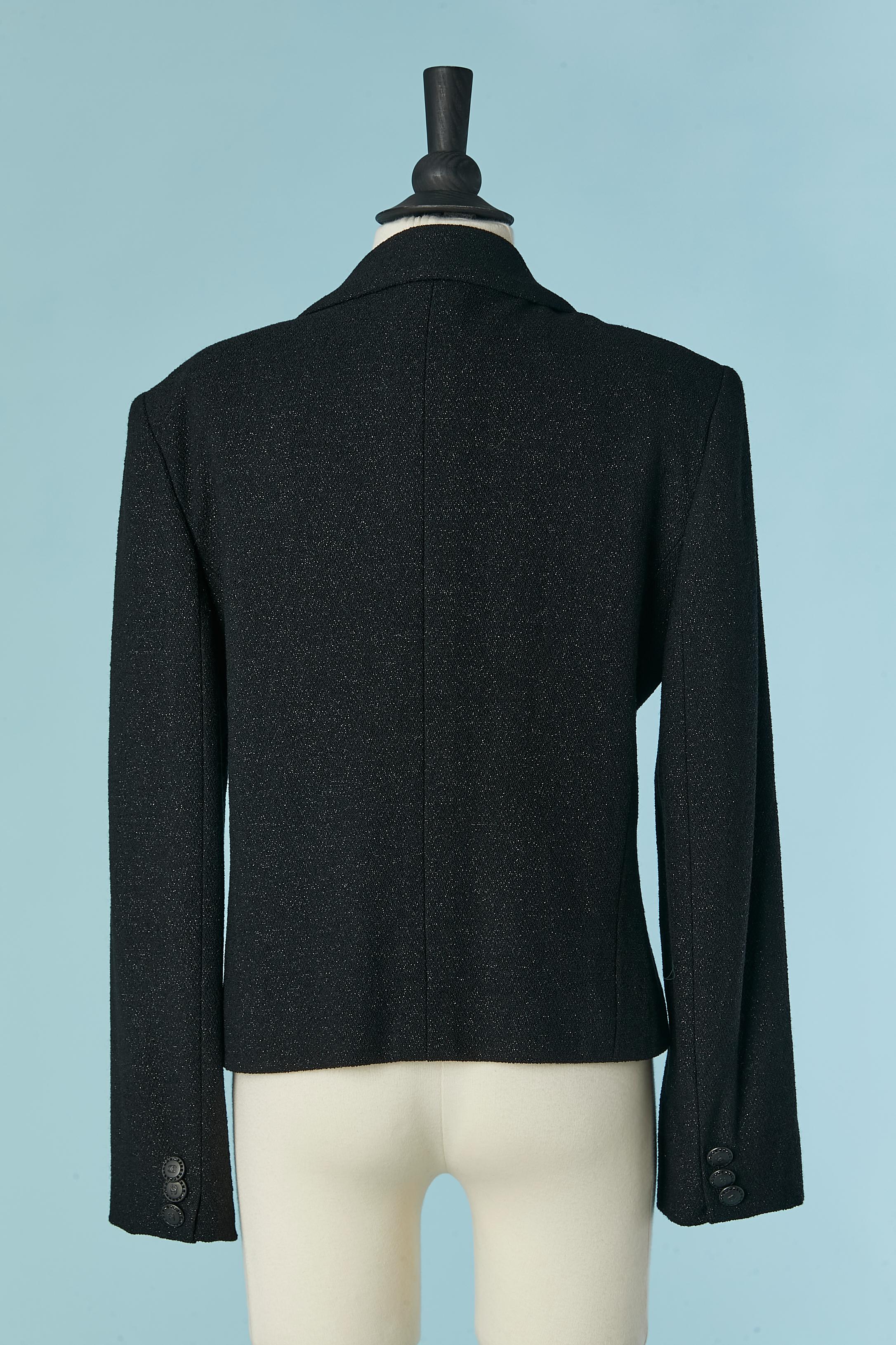 Chaqueta negra de lana brillante borde a borde con cuello de seda CHANEL en venta 1