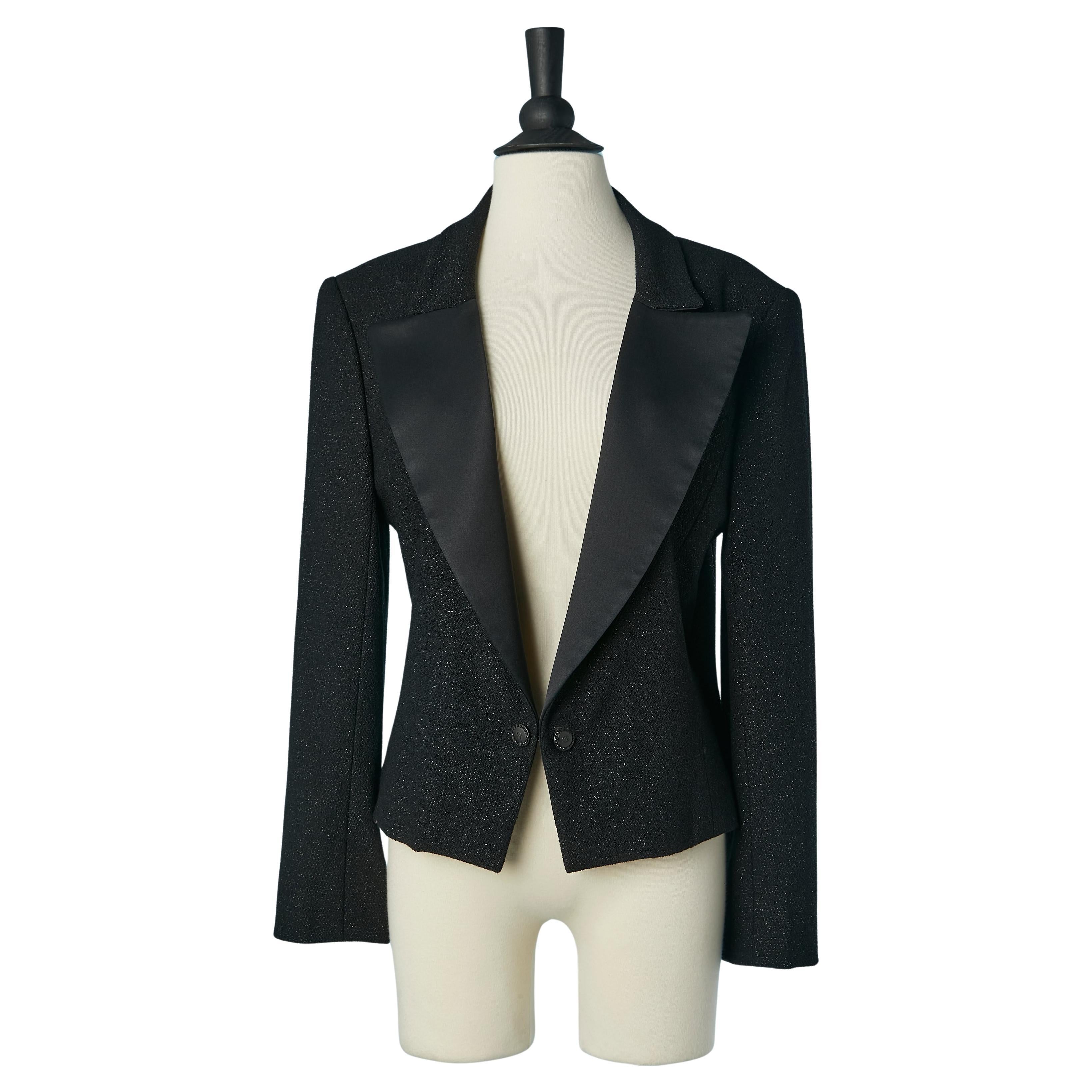 Chaqueta negra de lana brillante borde a borde con cuello de seda CHANEL en venta
