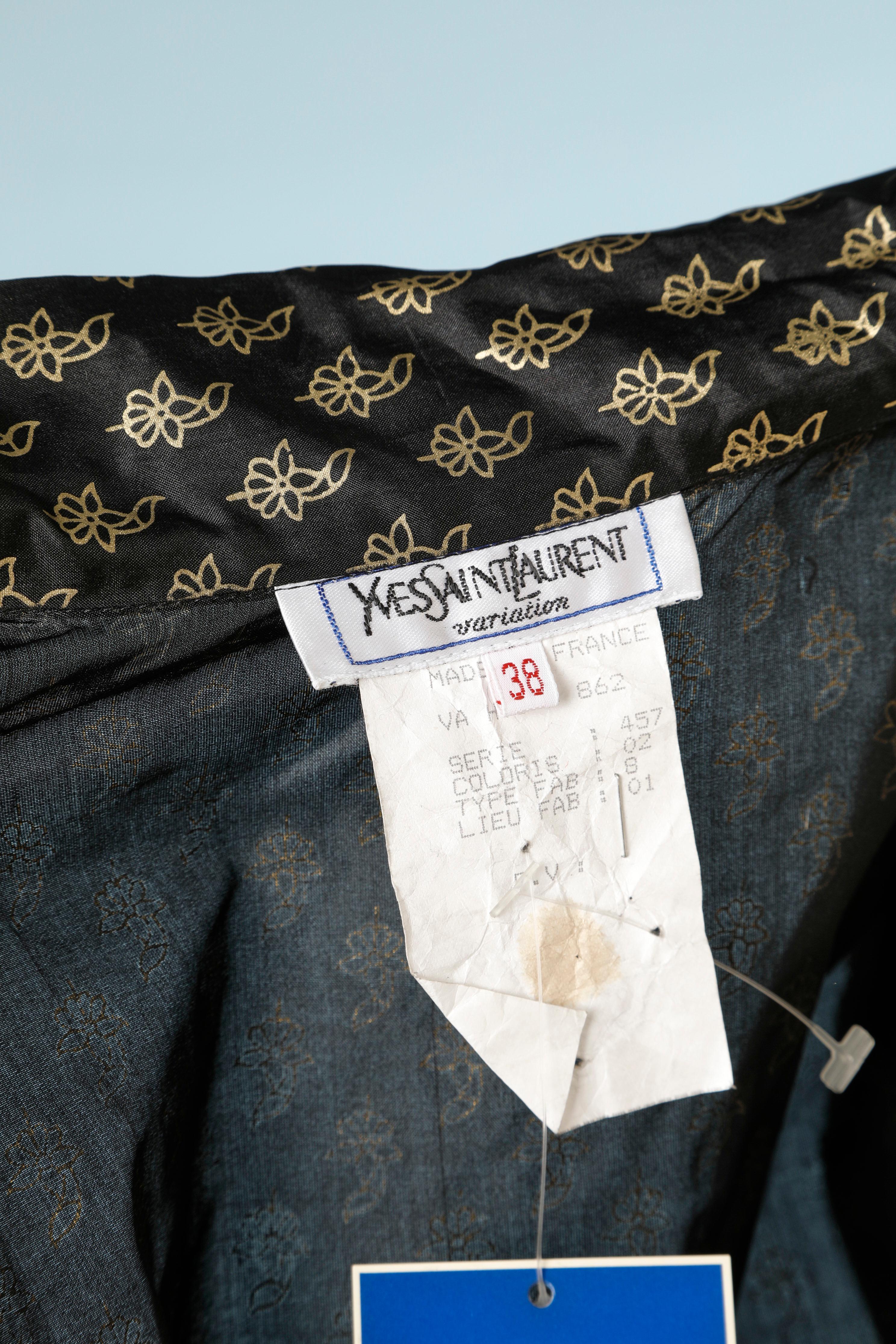 Chemise noire avec motif or et nœud papillon Yves Saint Laurent Variation  en vente 3