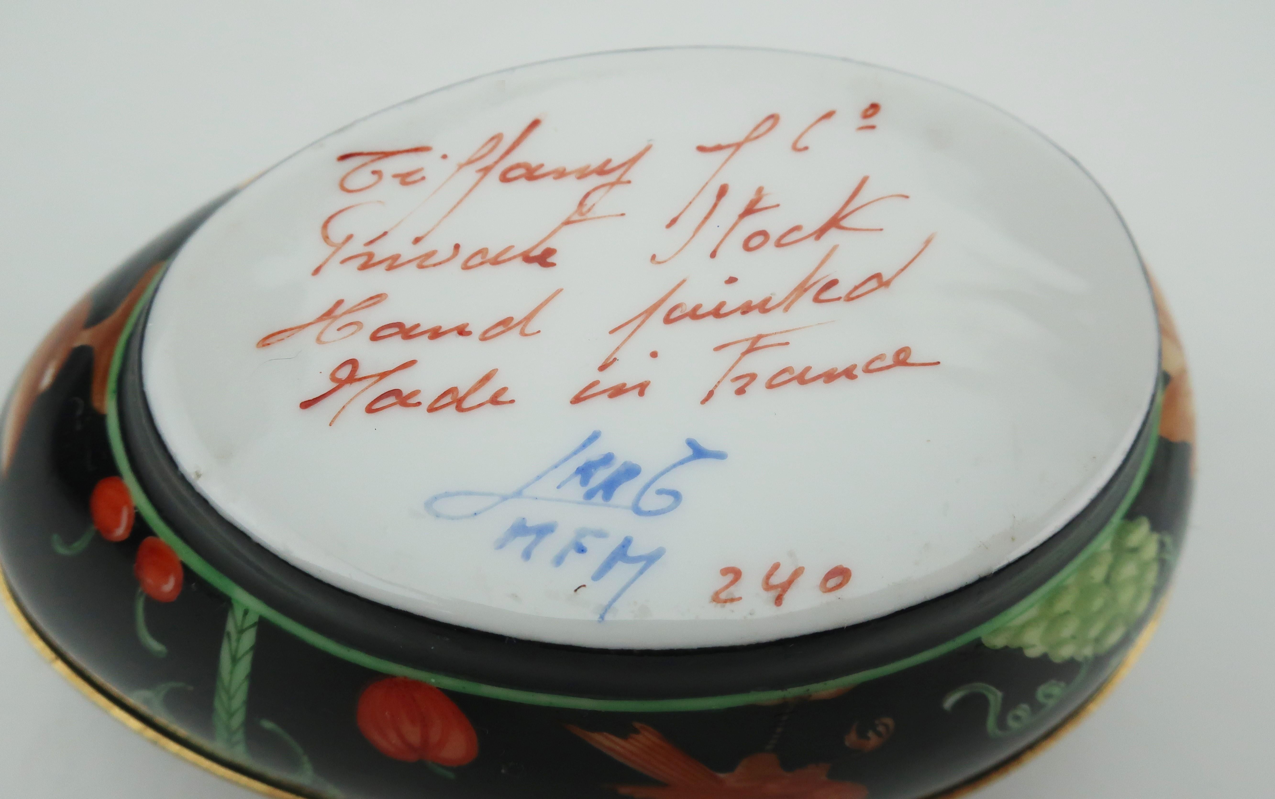 Boîte à œufs en porcelaine de Limoges Le Tallec for Tiffany & Co. à bandoulière noire 4