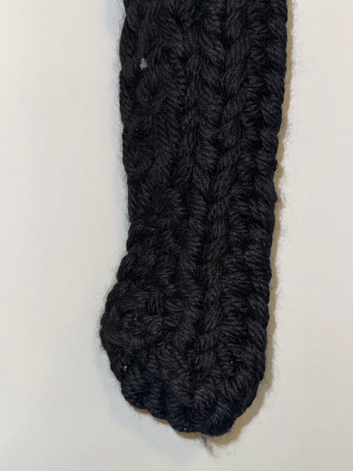 Black Shrug with Knitted Sleaves Unisexe en vente