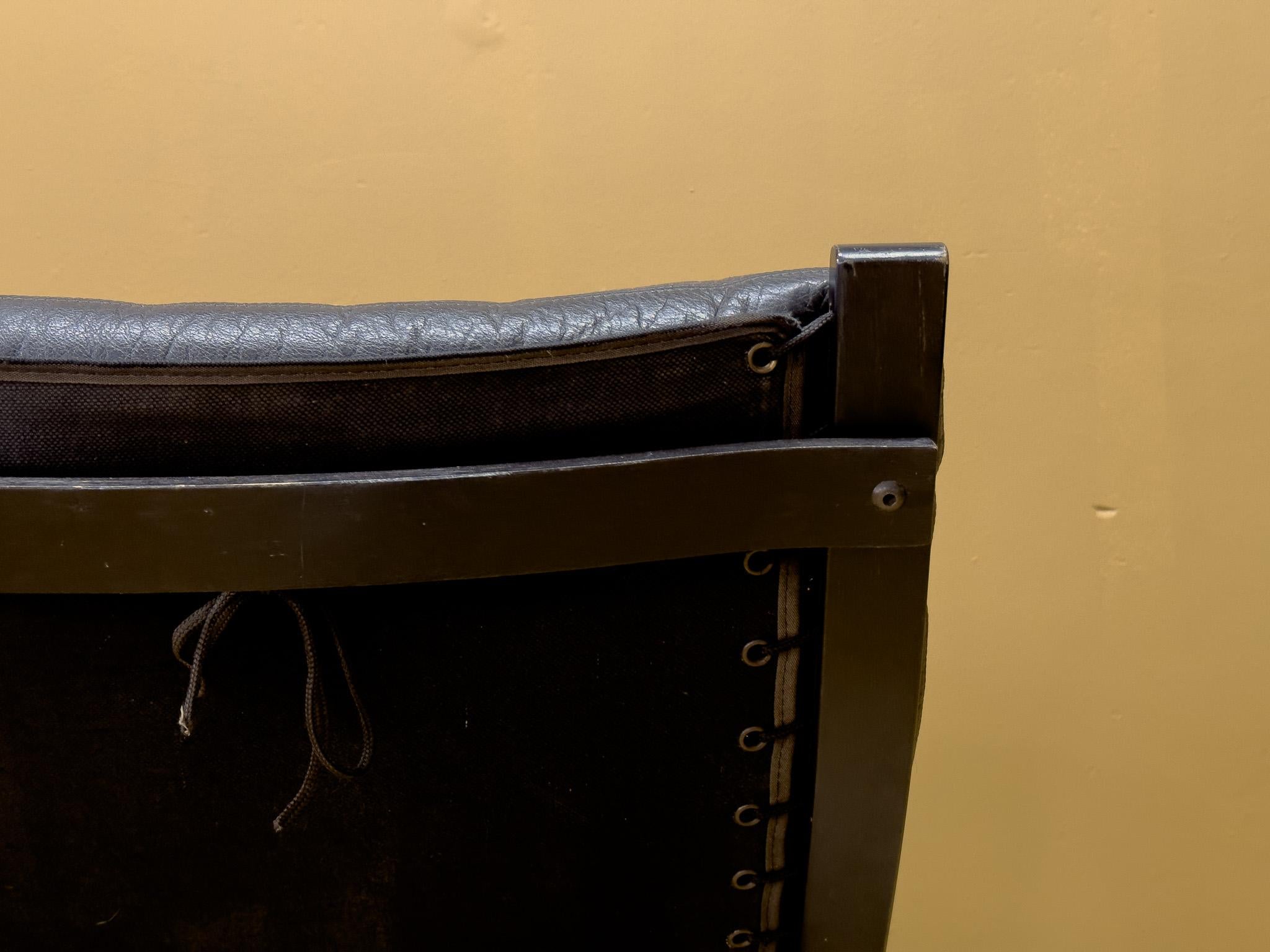 Mid-20th Century Black Siesta Chair