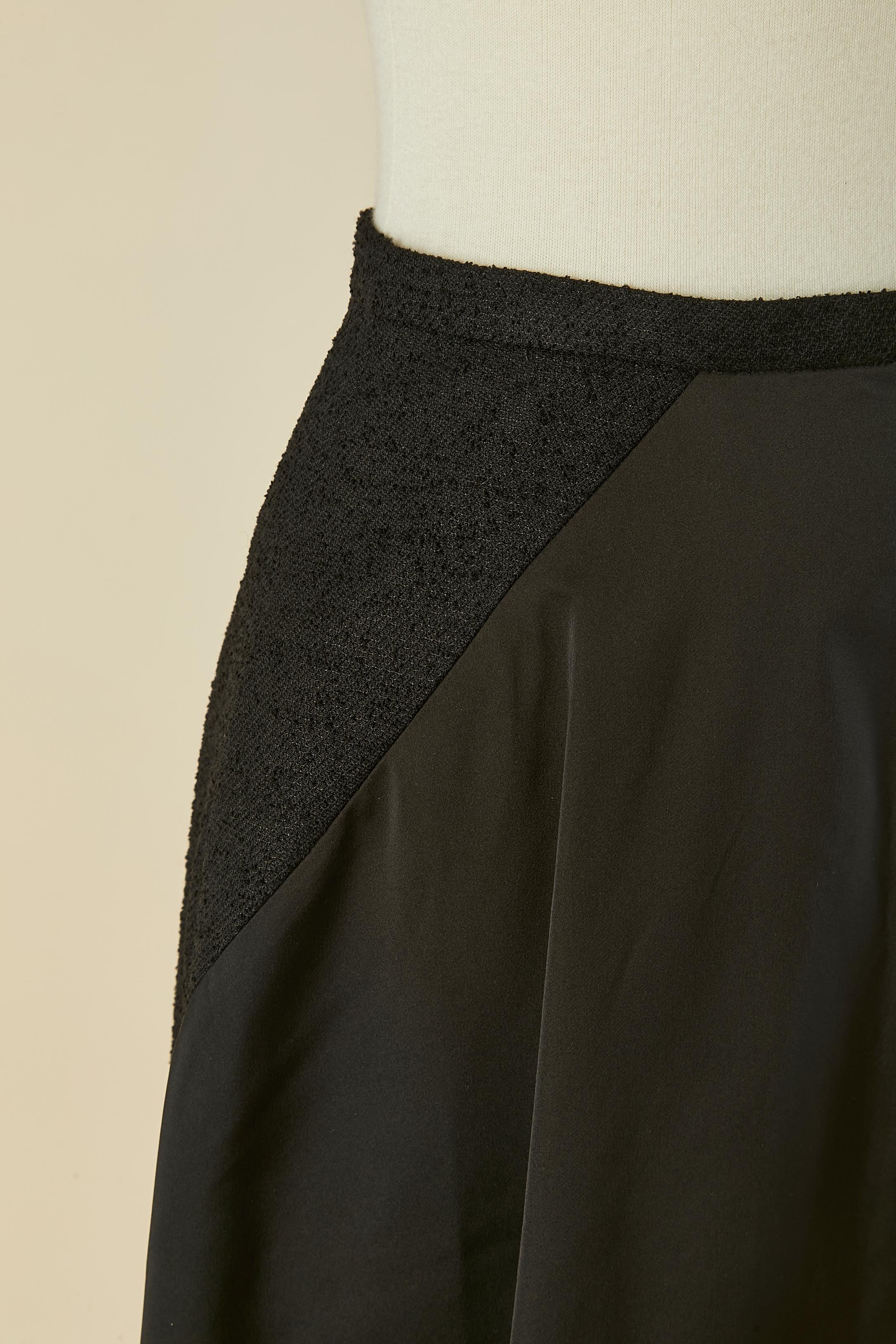 Black silk and wool skirt with lace edge CHRISTIAN DIOR In New Condition For Sale In Saint-Ouen-Sur-Seine, FR