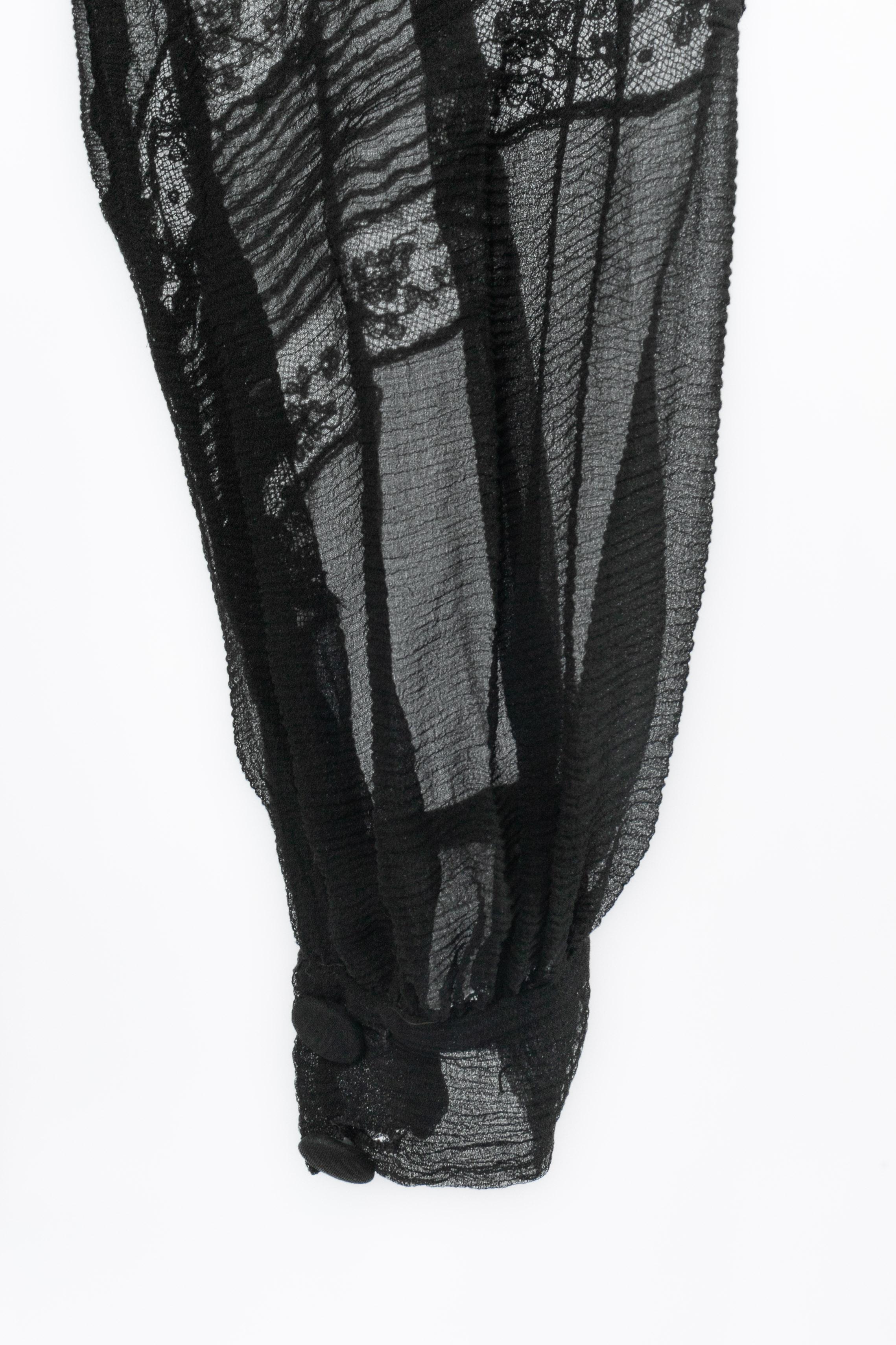 Blusa de seda negra en venta 2