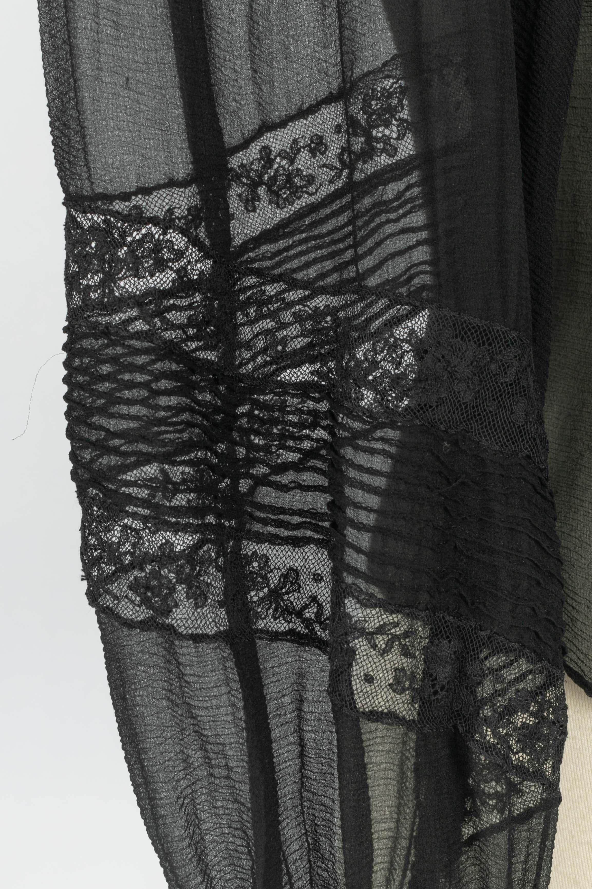 Blusa de seda negra en venta 3
