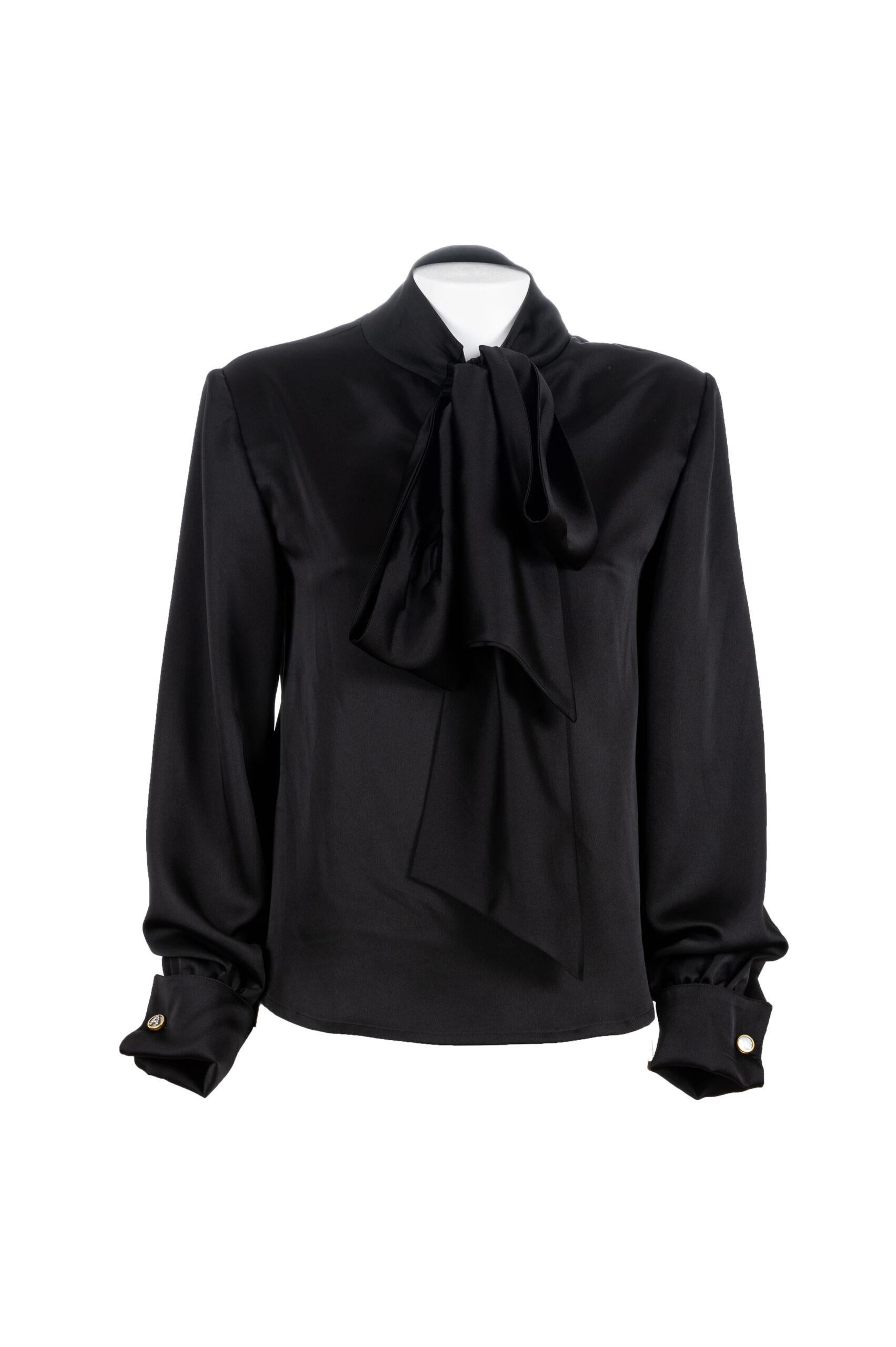 Women's Black silk blouse NWOT
