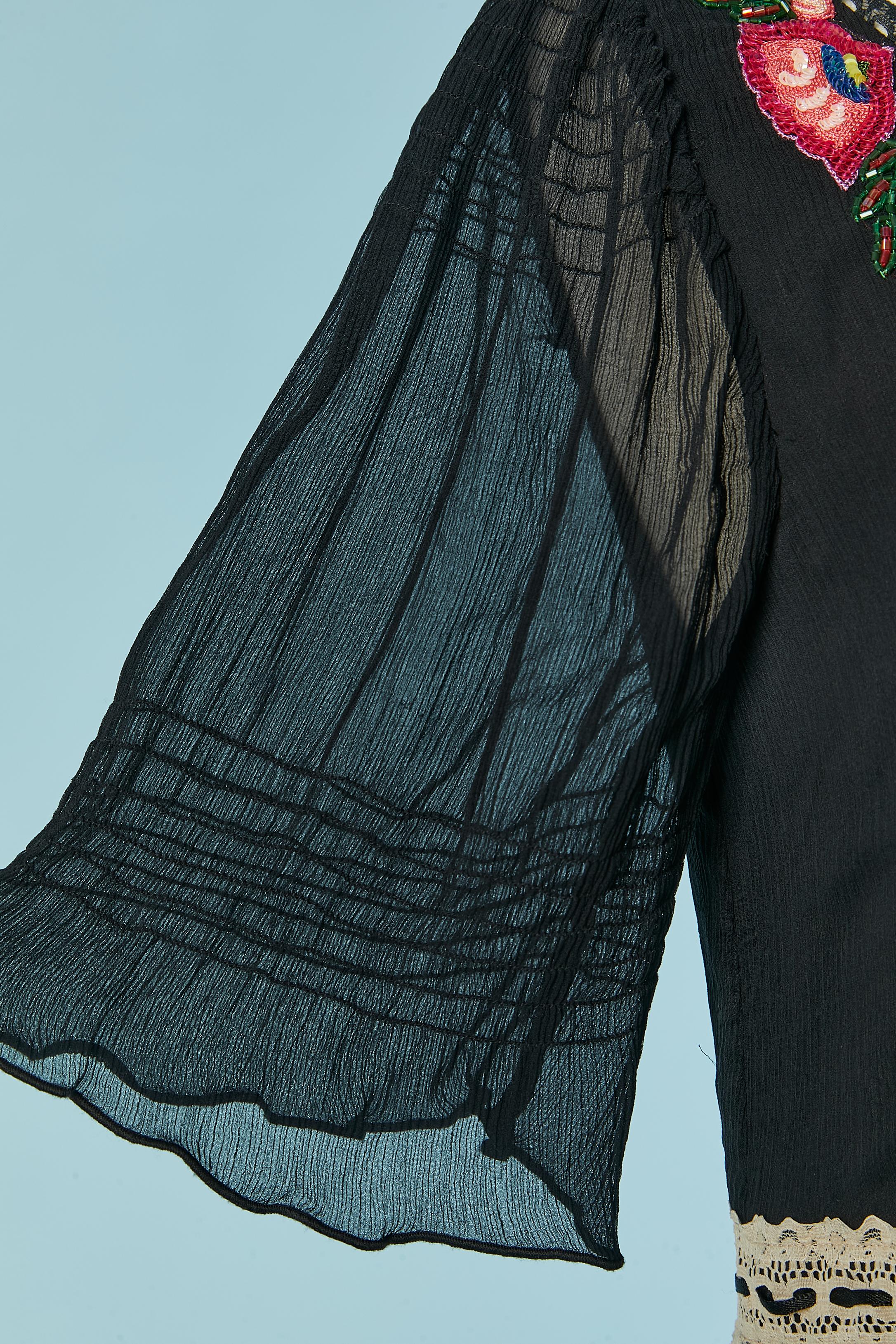 Schwarzes Seidenchiffonkleid aus Seide mit Stickereien von GALLIANO Damen im Angebot