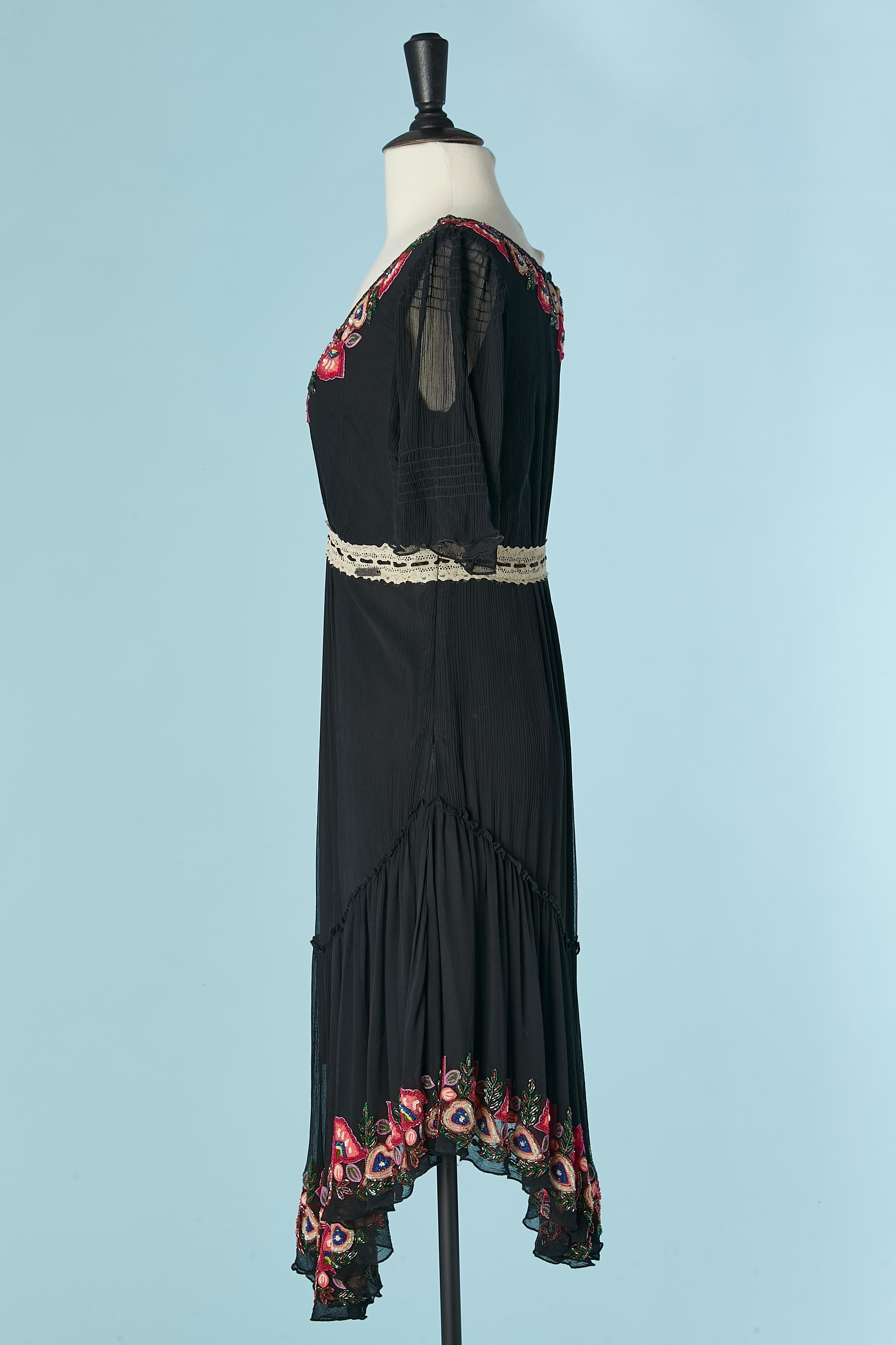 Schwarzes Seidenchiffonkleid aus Seide mit Stickereien von GALLIANO im Angebot 3
