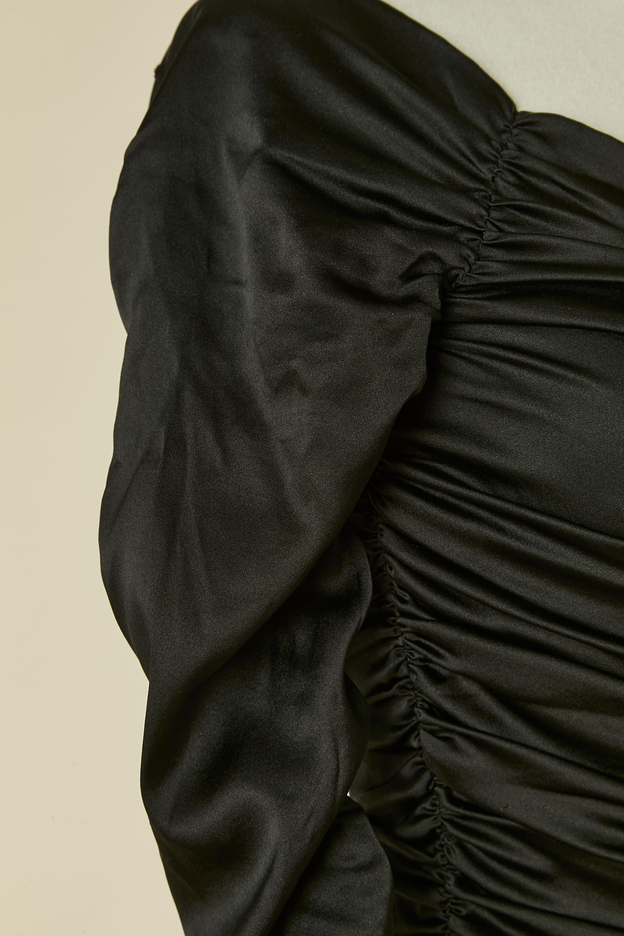Schwarzes drapiertes Cocktailkleid aus Seide mit Knopfverzierung Angelo Tarlazzi Damen im Angebot