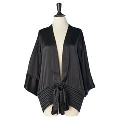 Veste kimono en soie noire avec dos en dentelle transparente sur tulle Gianfranco Ferré 