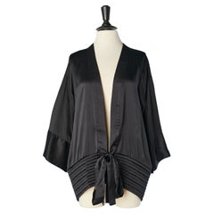 Veste kimono en soie noire avec dos en dentelle transparente sur tulle Gianfranco Ferré