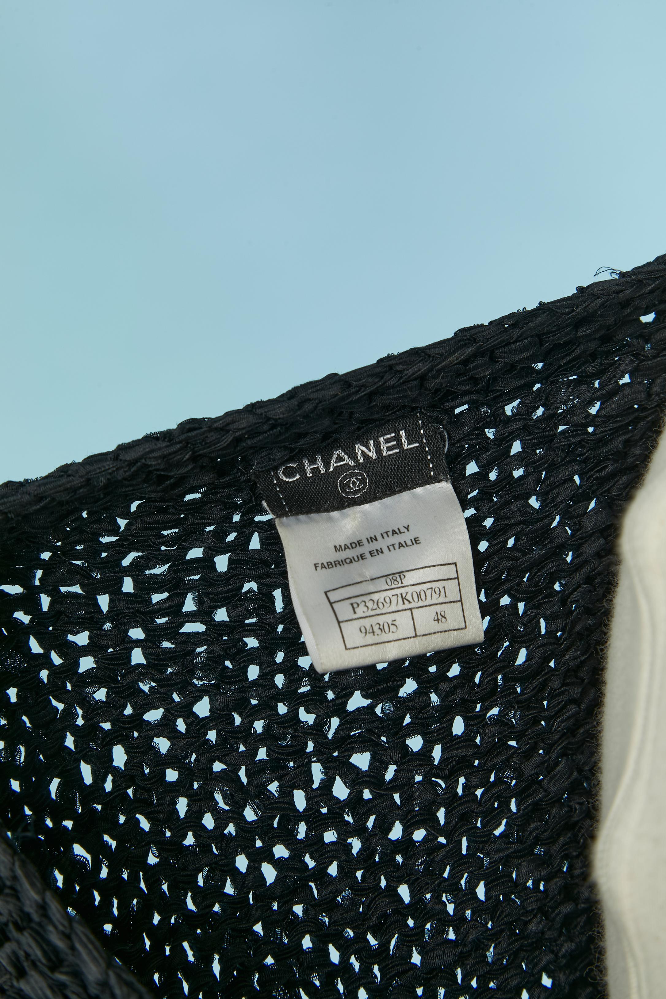 Cardigan en maille de soie noire CHANEL en vente 3