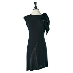 Black silk sleeveless cocktail dress with bow on the shoulder UNGARO 