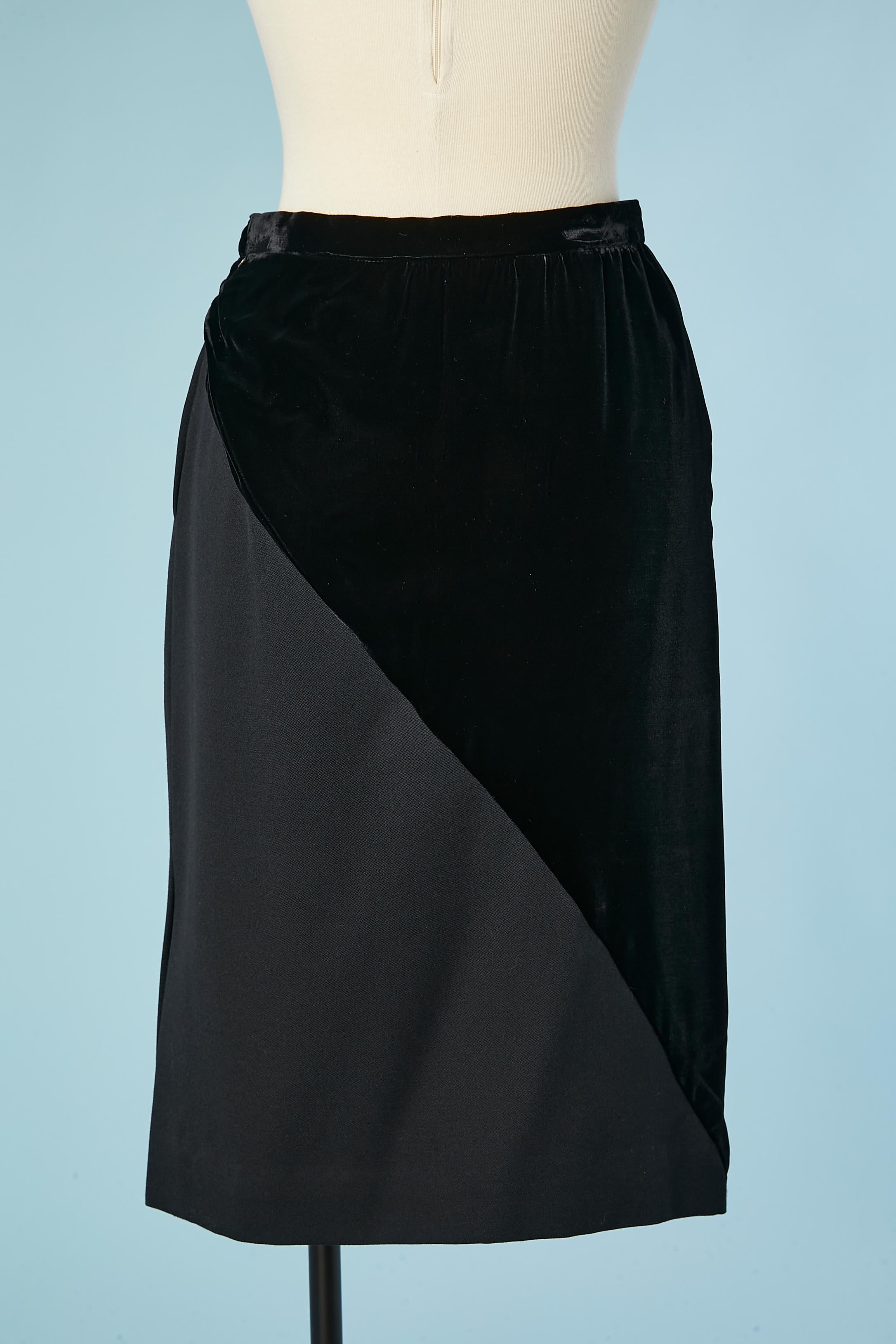 Women's Black silk velvet and wool pencil skirt Valentino Boutique  For Sale