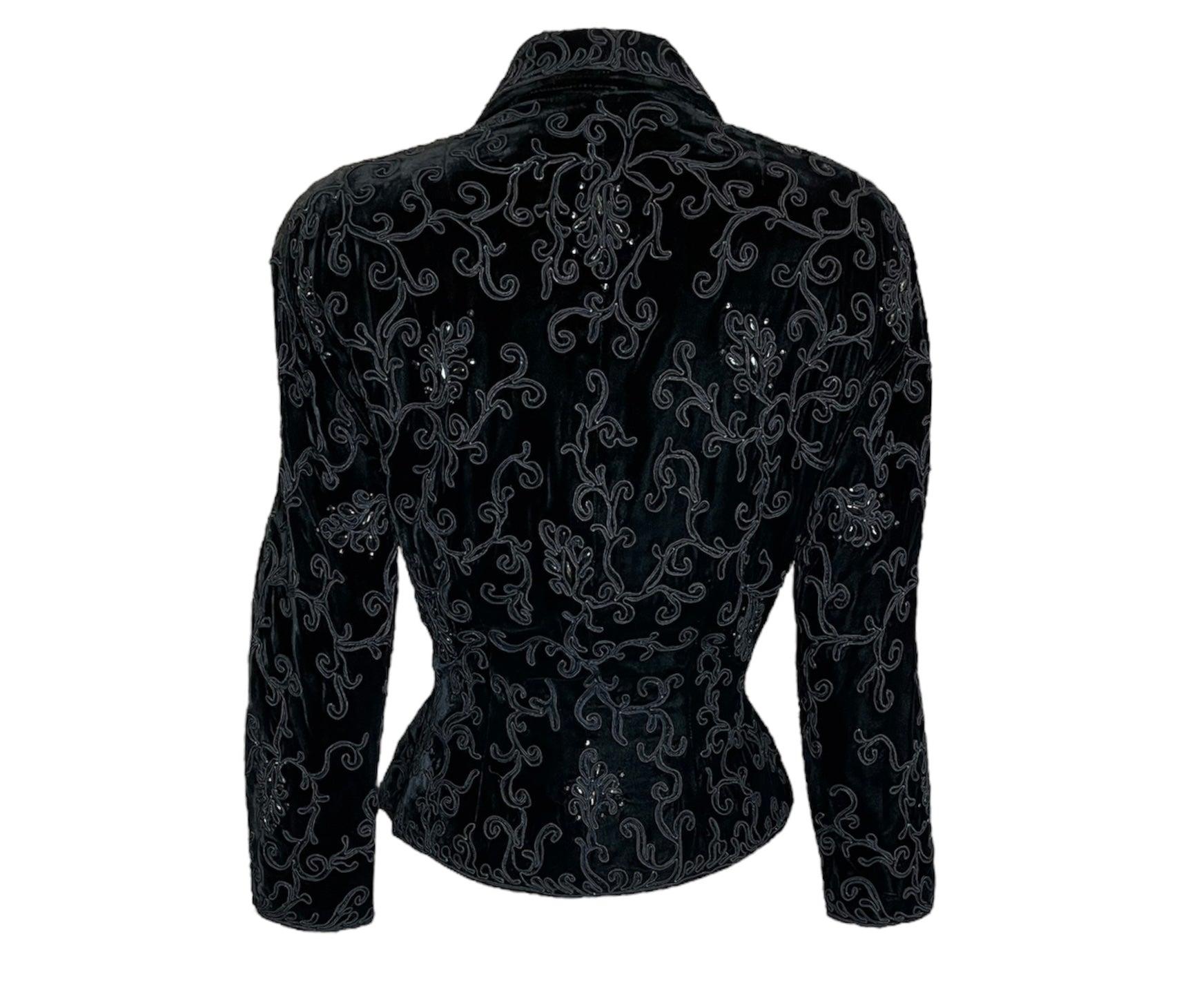 Schwarzer Blazer aus Seidensamt mit Soutache, 1940er Jahre im Zustand „Gut“ im Angebot in Los Angeles, CA