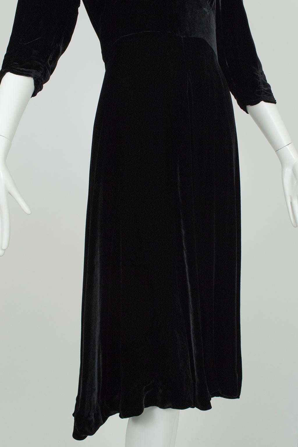 Women's Black Silk Velvet Film Noir Double Indemnity Plunge Bias Midi Dress – S, 1940s