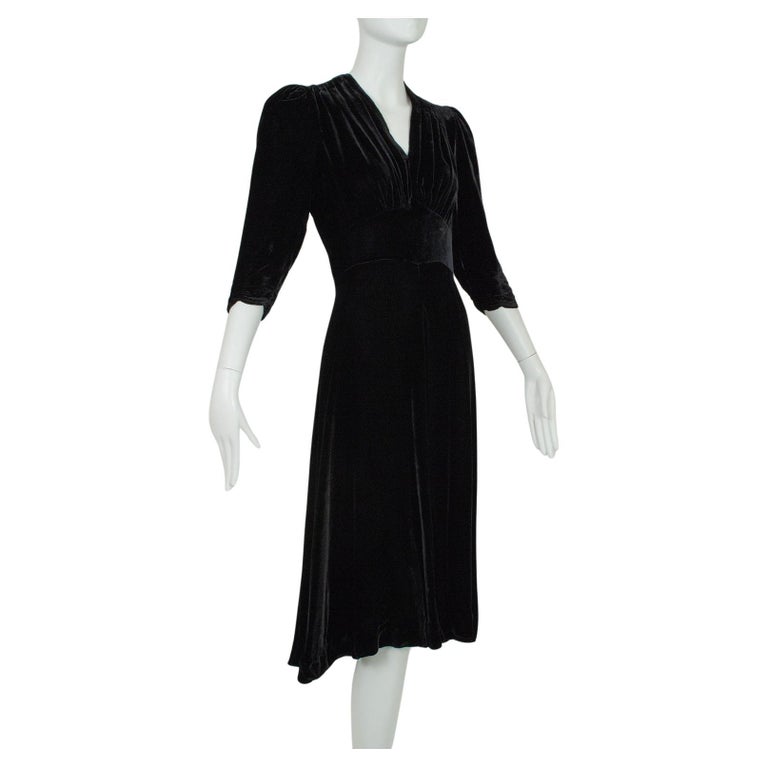 Black Silk Velvet Film Noir Double Indemnity Plunge Bias Midi Dress  S,  1940s at 1stDibs