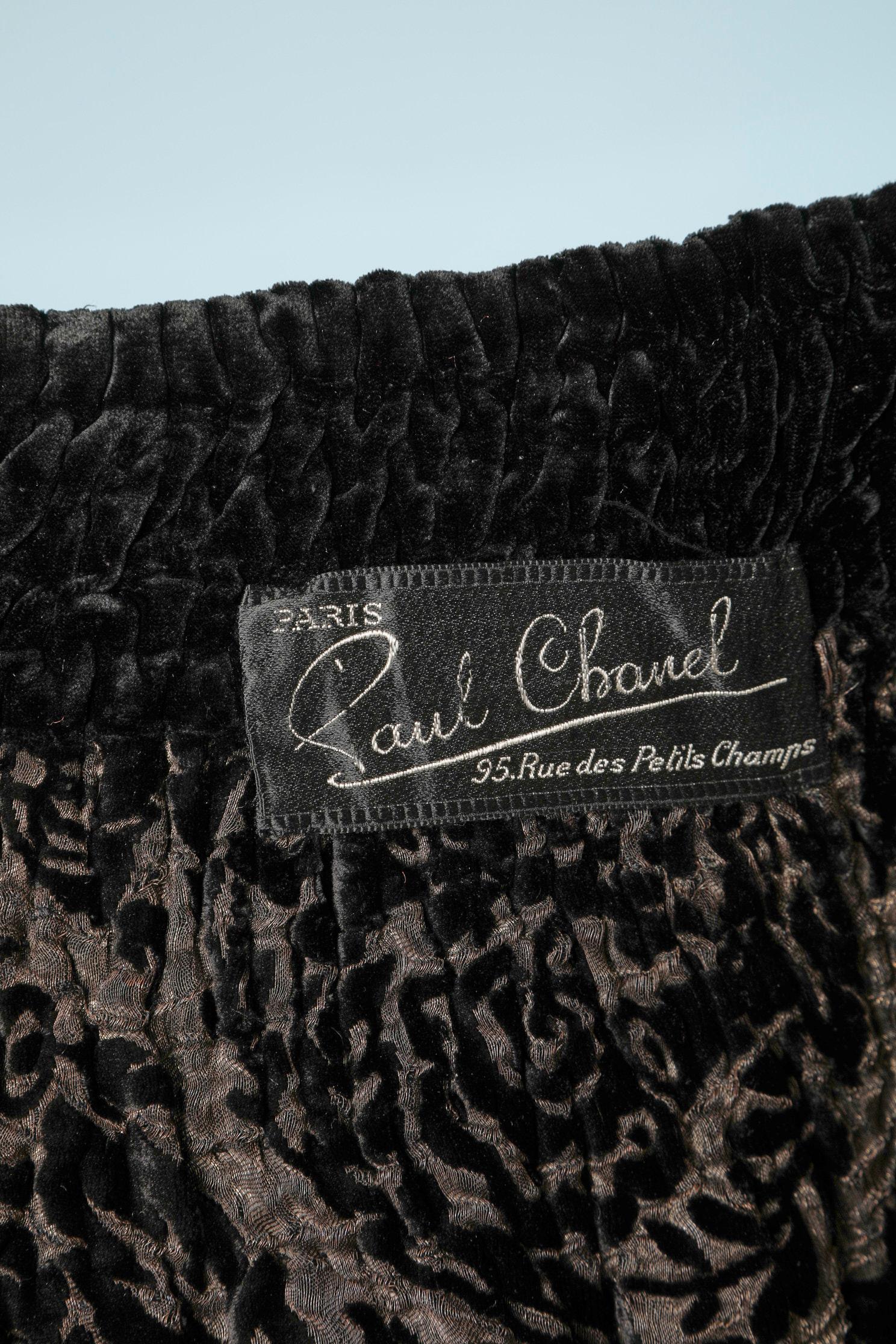 Black silk velvet Opéra cape  with brocade lining Paul Chanel  For Sale 2